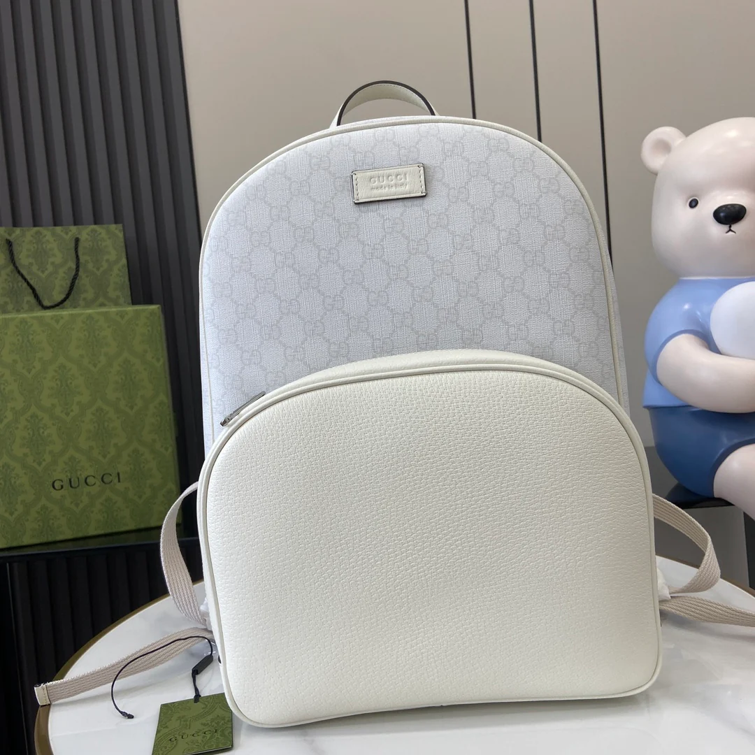 Классический рюкзак Gucci с логотипом — белый.