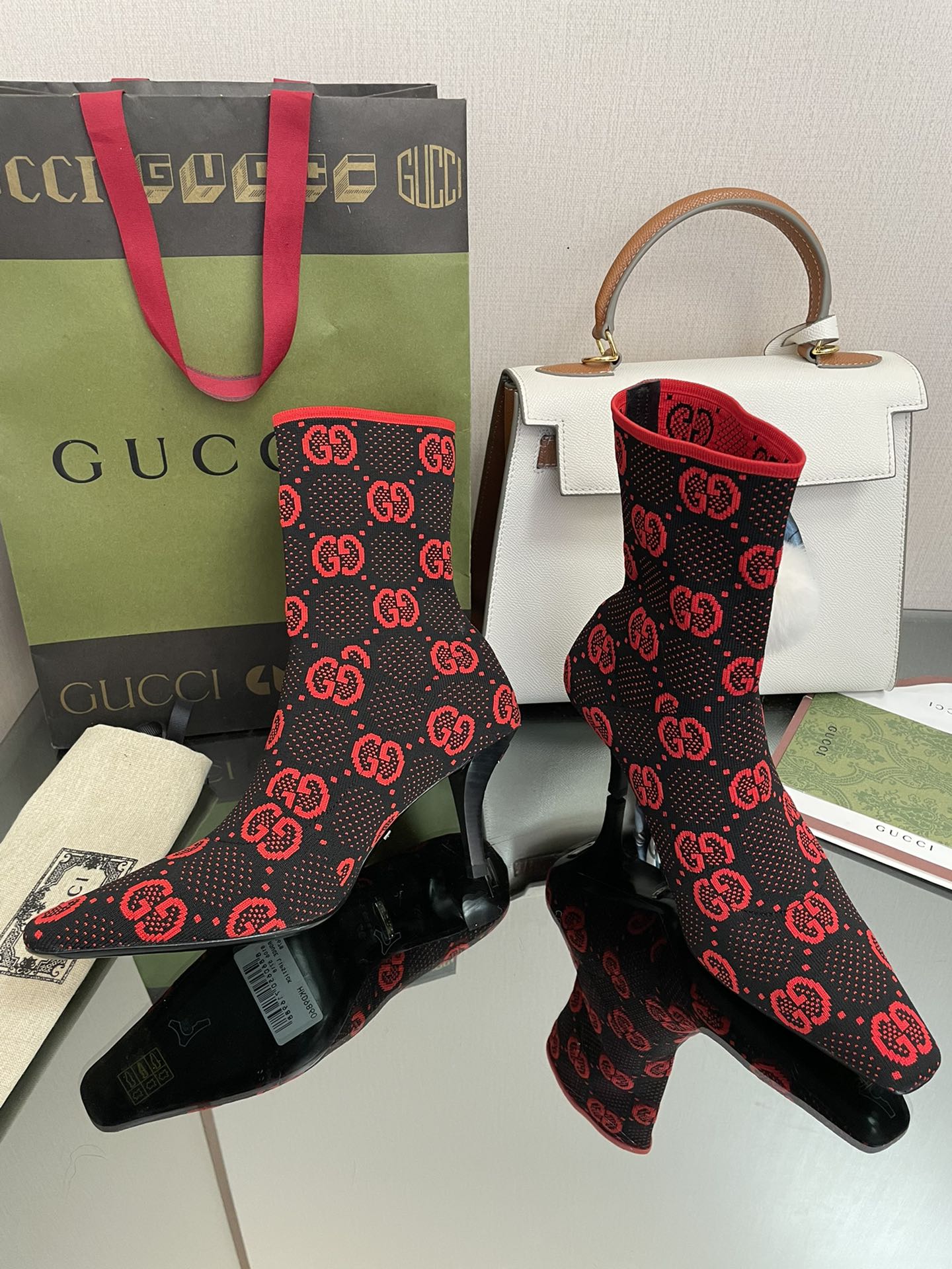 Ботинки-носки Gucci с острым носком на шпильке - красные