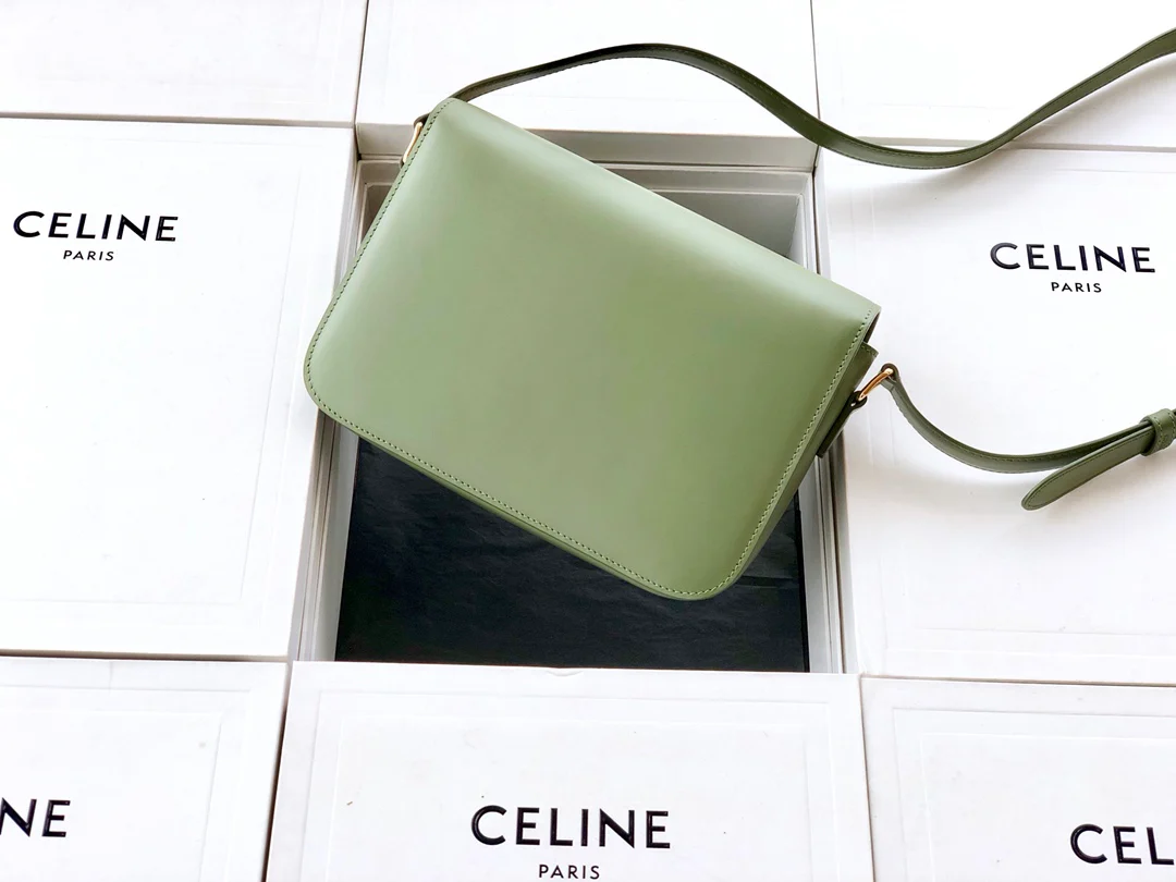 Celine Triomphe Medium Calfkin Avocado Green