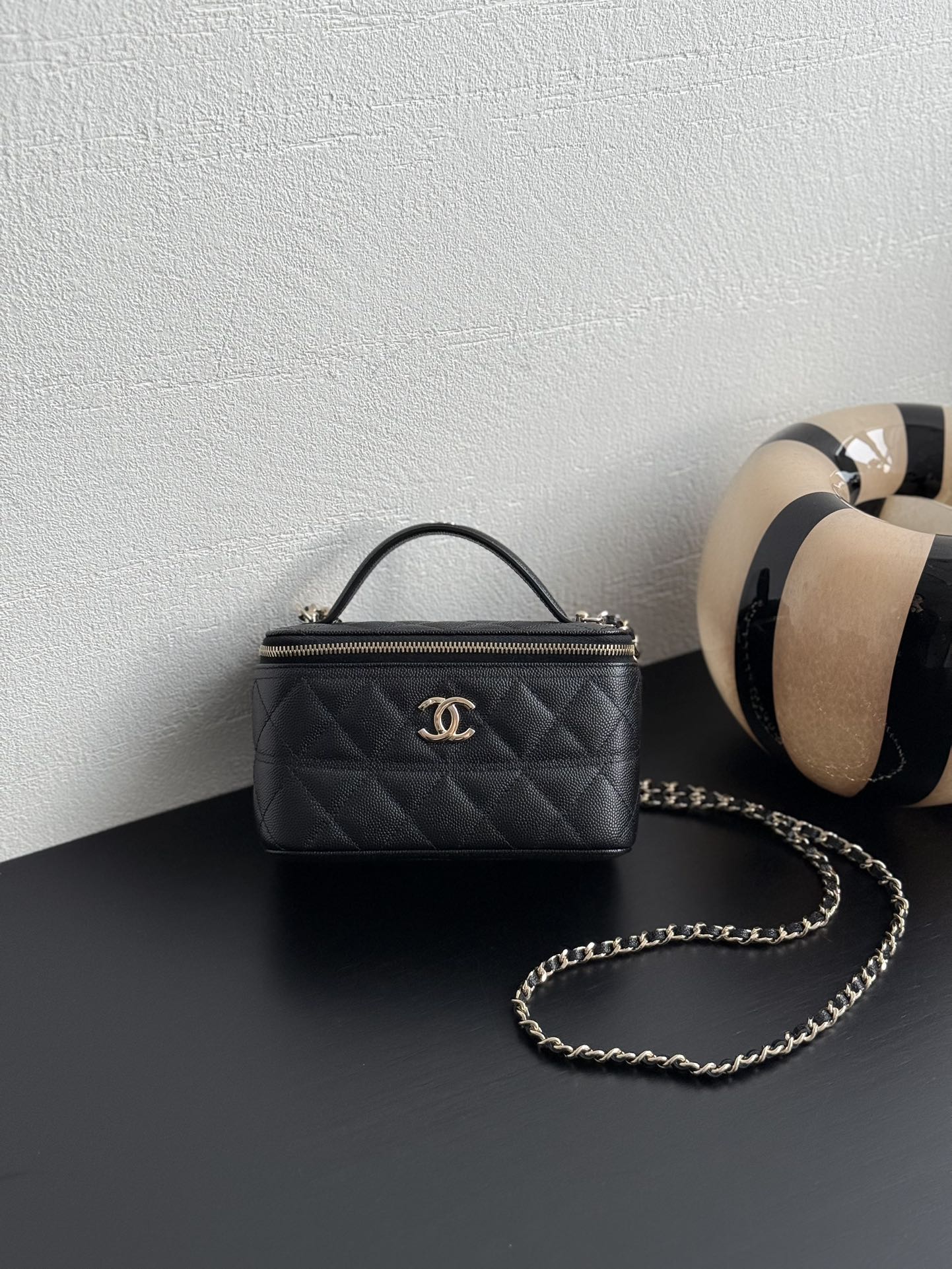 Сумка-ланчбокс Chanel 25c - черная