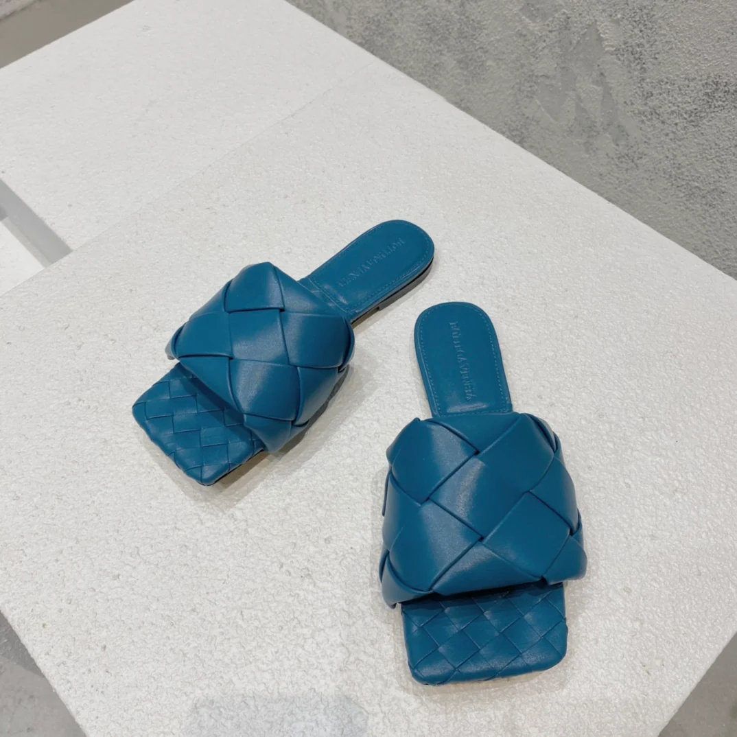 Новинка сезона весна/лето 2021 от BV - Плоские плетеные тапочки - Синие