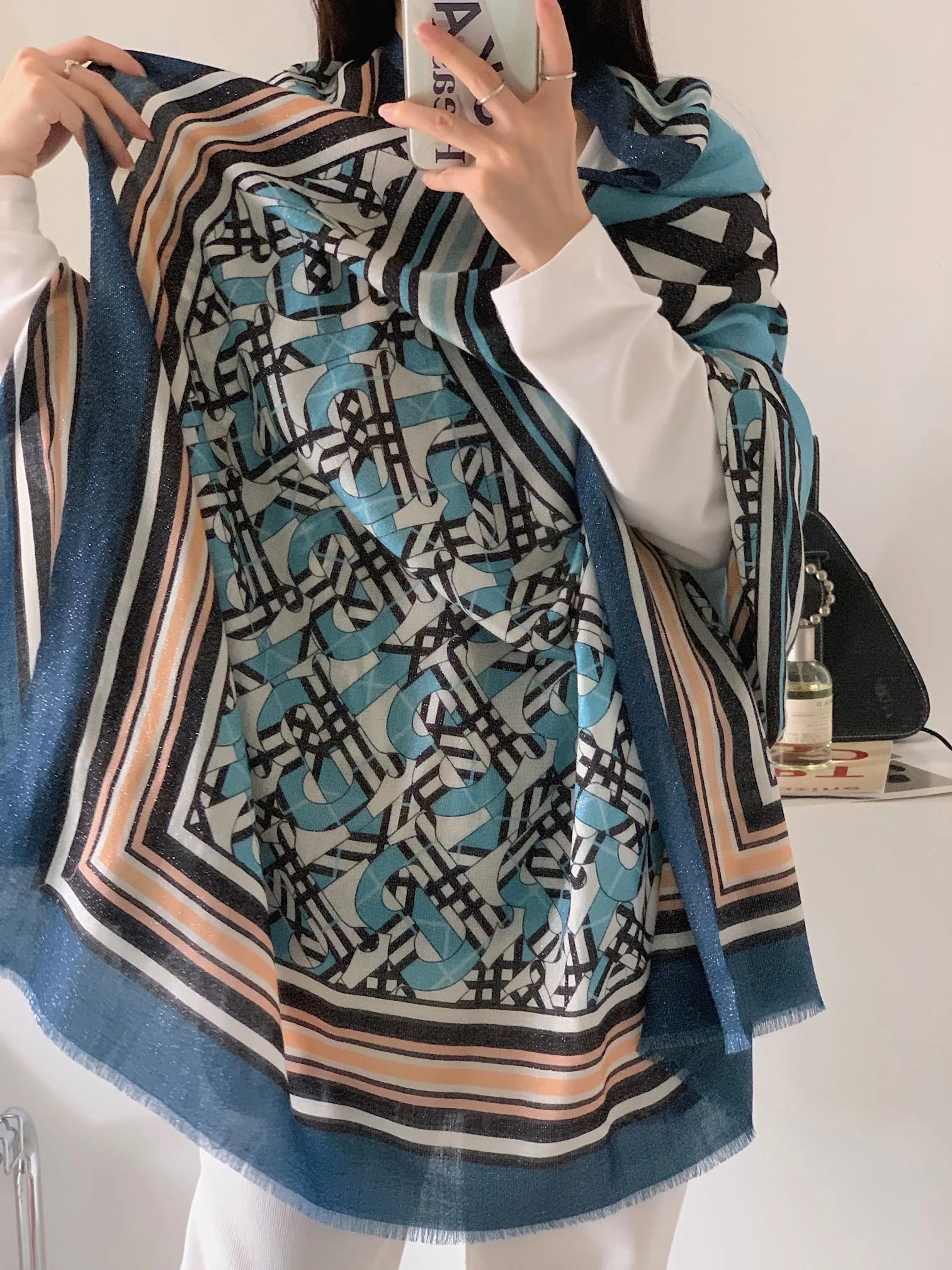 Длинный шарф Burberry с логотипом 