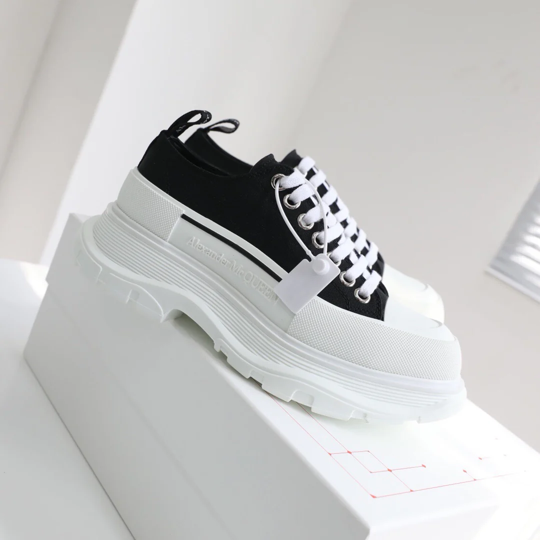 Мужские парусиновые туфли на платформе McQueen, черно-белые