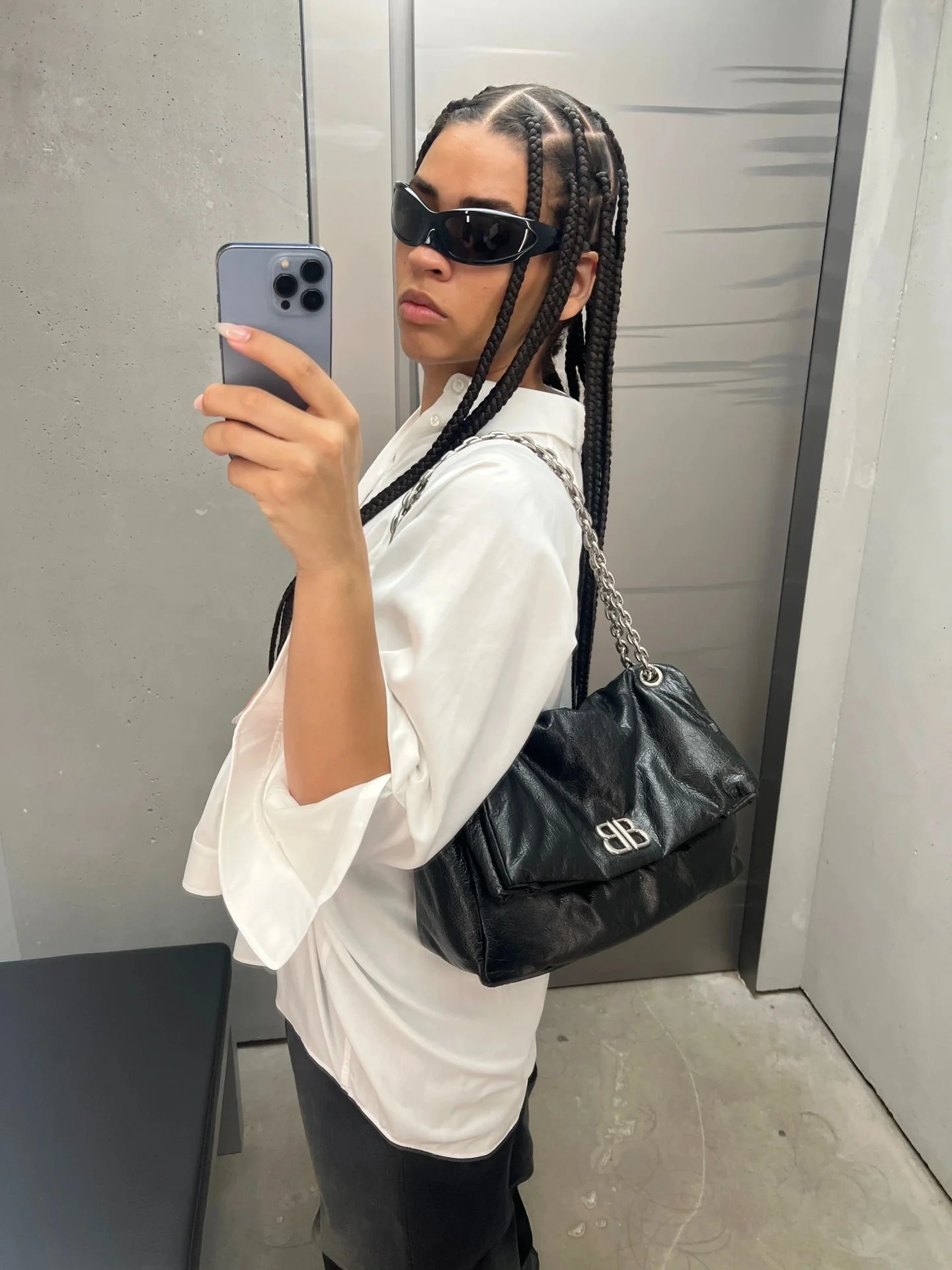 Сумка Balenciaga Monaco на цепочке - Маленький размер 27-9 см - Черная с серебряной пряжкой