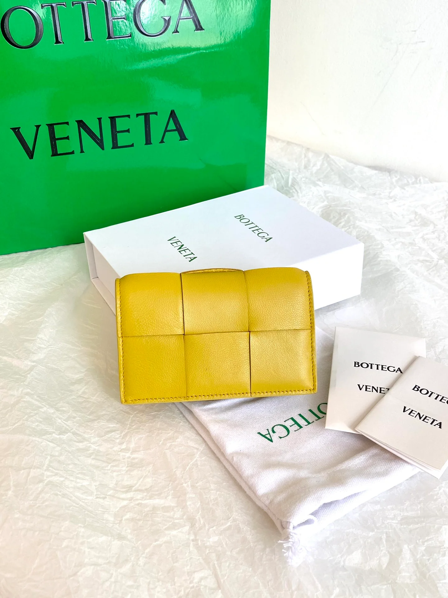 BV- 大格翻盖卡包 小羊皮 12.2×7.5×2.5cm