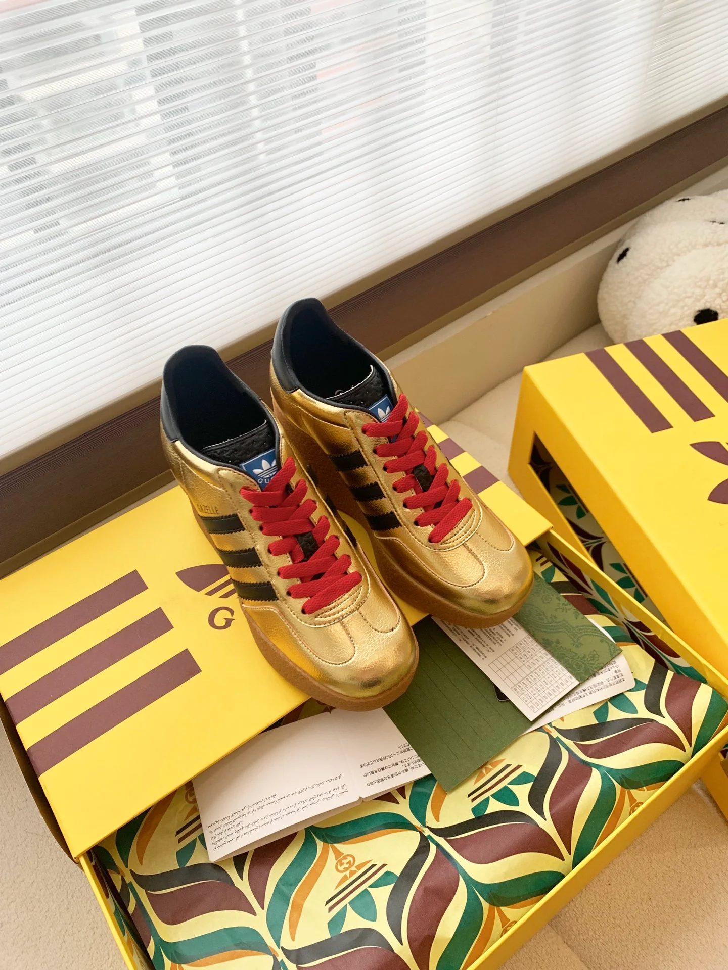 Спортивные туфли на каблуке Gucci - коллаборация с Adidas Originals - золотистые - 9 см