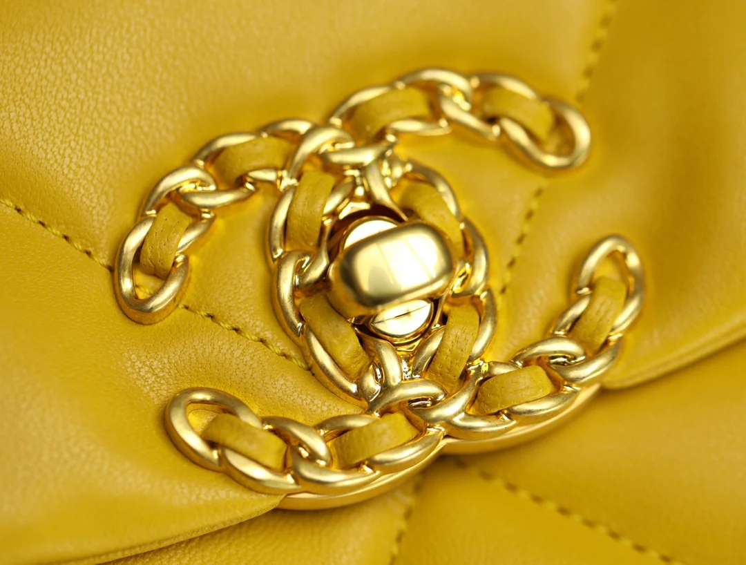 Сумка Chanel 19 - маленькая, желтая