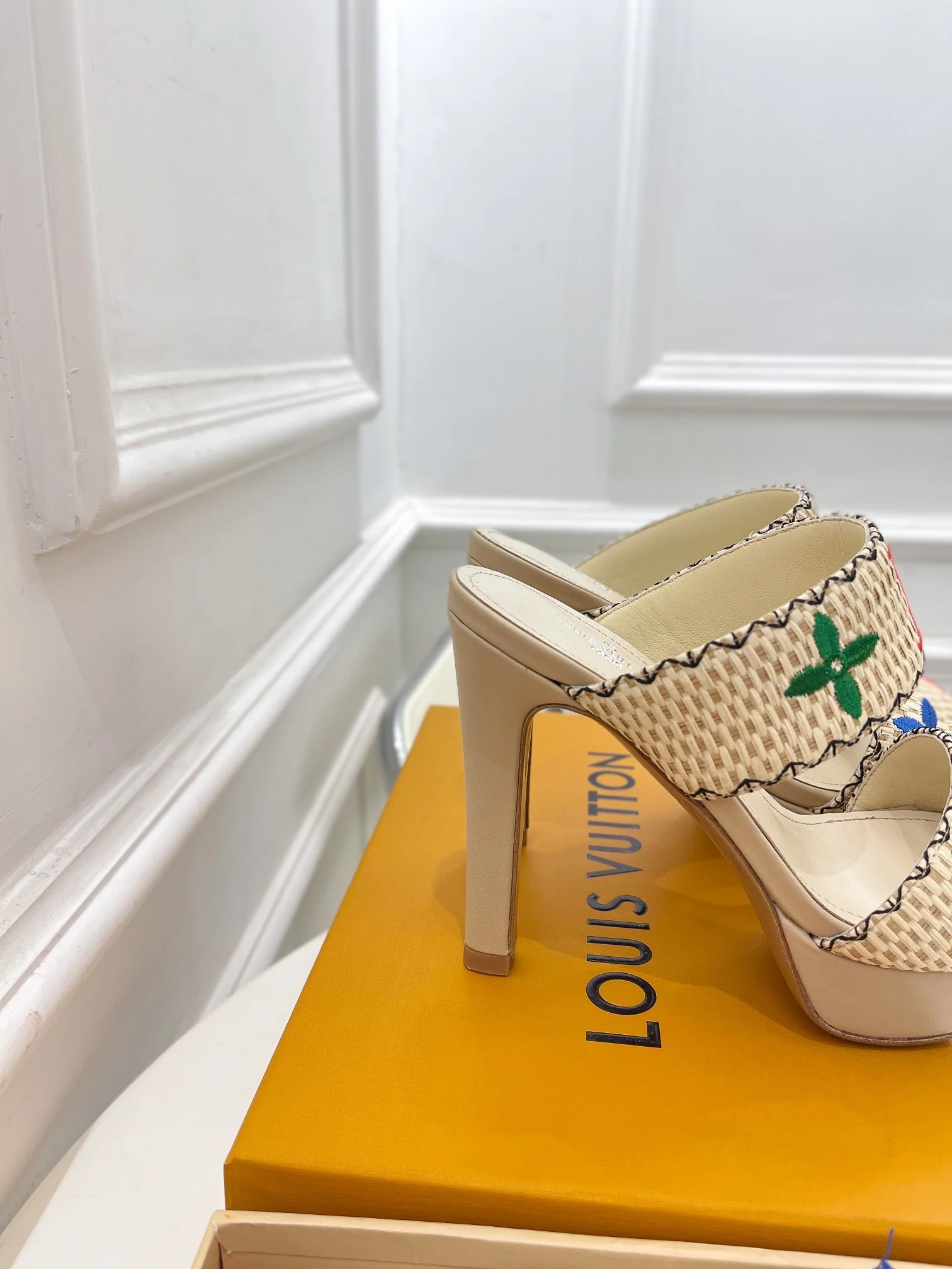 LV - Туфли на каблуке из плетеной овечьей кожи