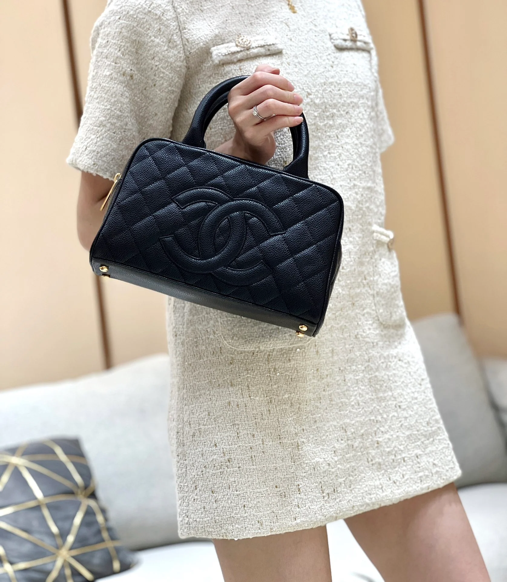 Винтажная сумка-боулинг Chanel - черная