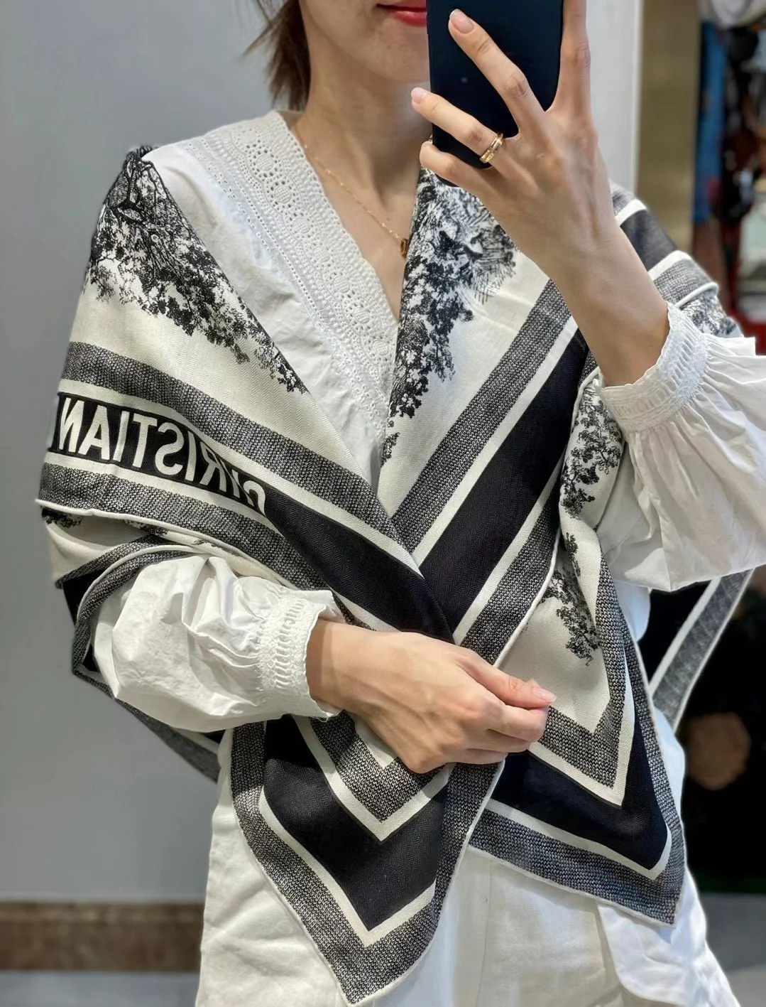 Dior - Квадратный шарф из бархата ручной росписи от Joui - 110 см - 110 см - 2