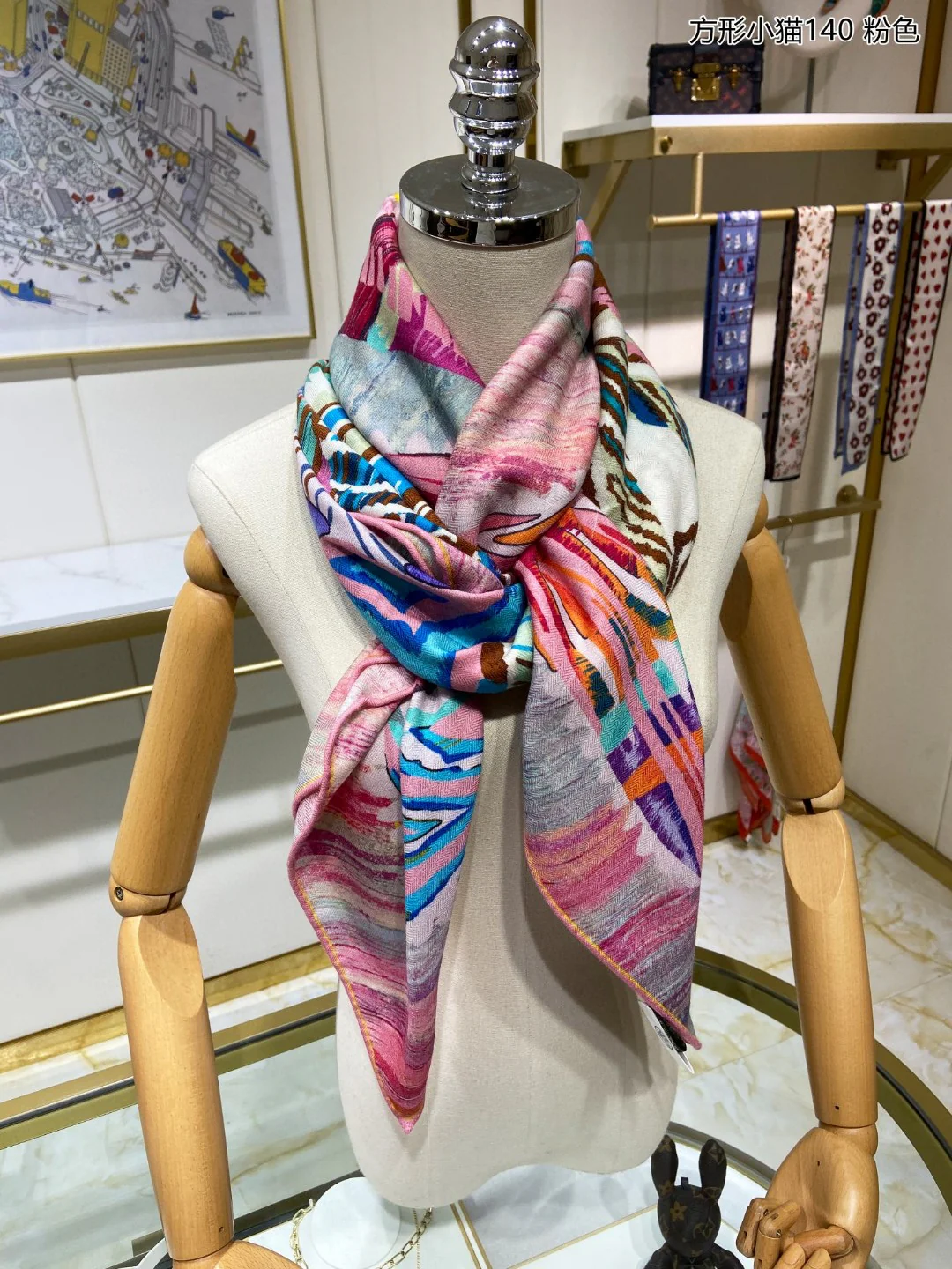 Шарф Hermes Square Kitten Scarf - 140 см - 70% кашемир - 30% шелк - 1 шт.