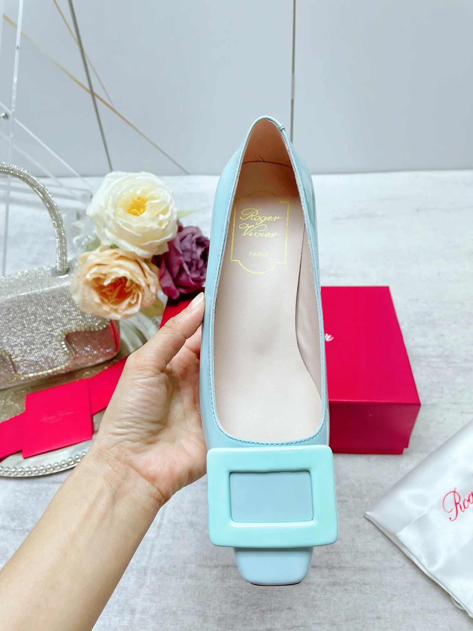 Обувь RV - Новинка ранней весны 2023 года - Элегантные туфли на низком каблуке - Светло-голубые