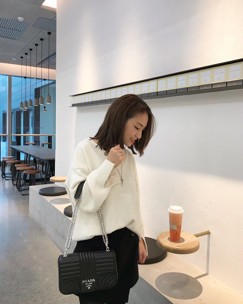 Сумка Prada Diagramme на цепочке, черная.