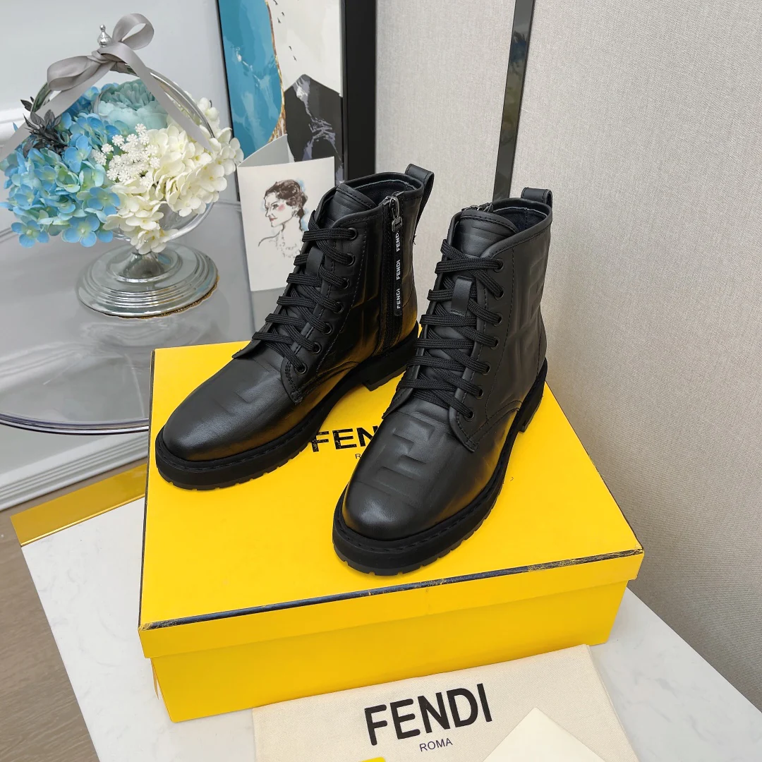 Fendi - Ботильоны на шнуровке