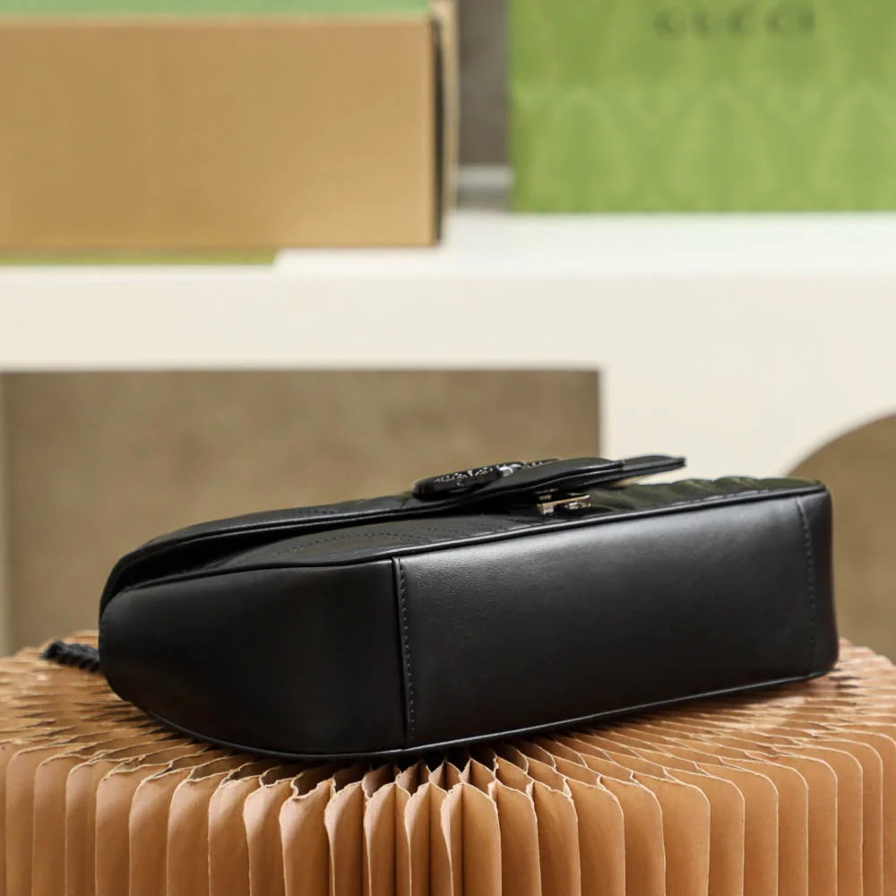 Сумка на цепочке из коллекции Gucci Marmont - Черная