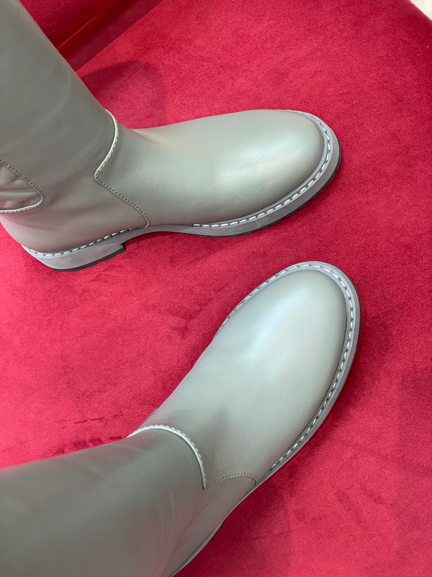 Рельефные сапоги для верховой езды Fendi