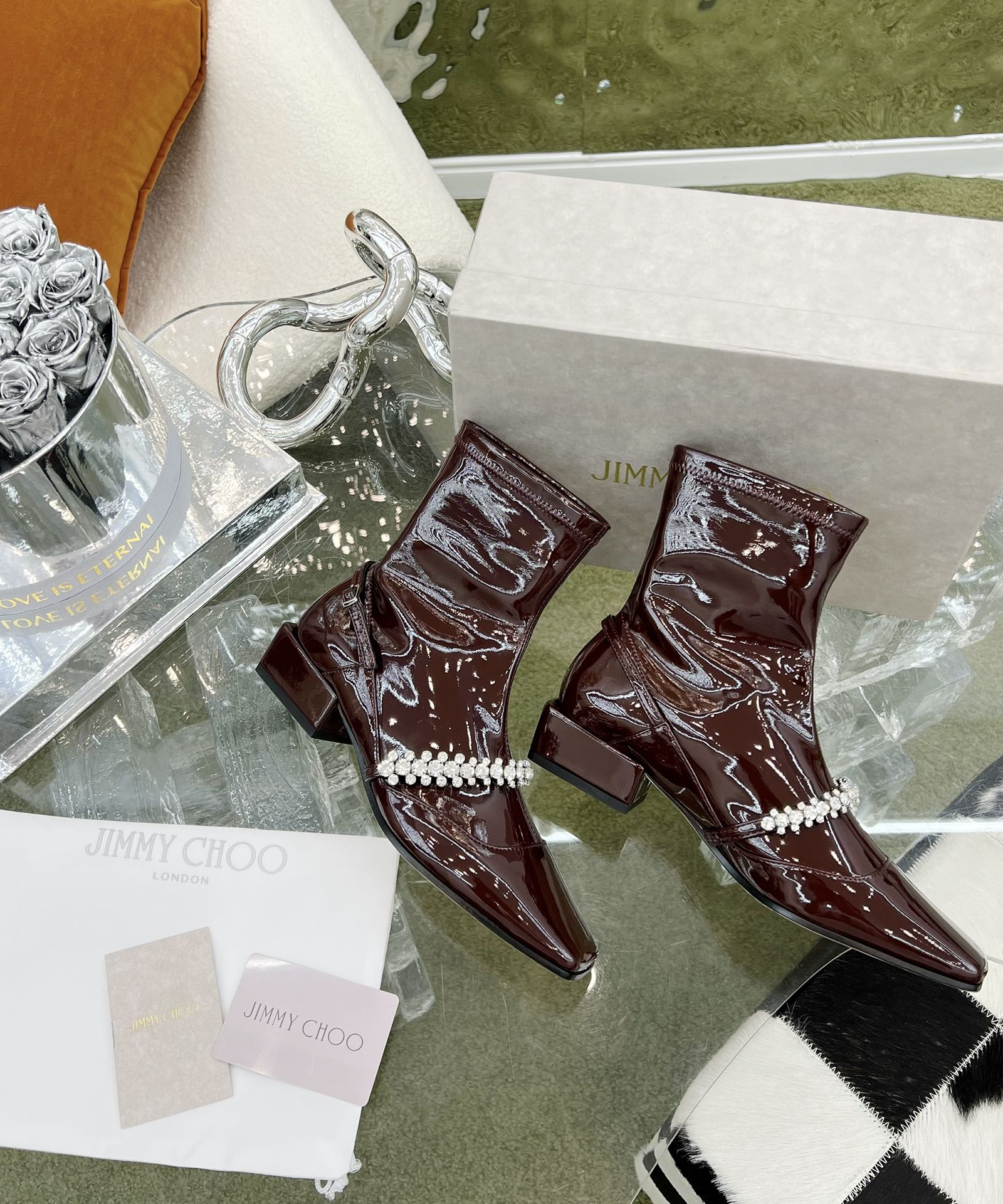 Jimmy - Новинка весны/лета 2022 - Ботильоны на резинке со стразами - 2