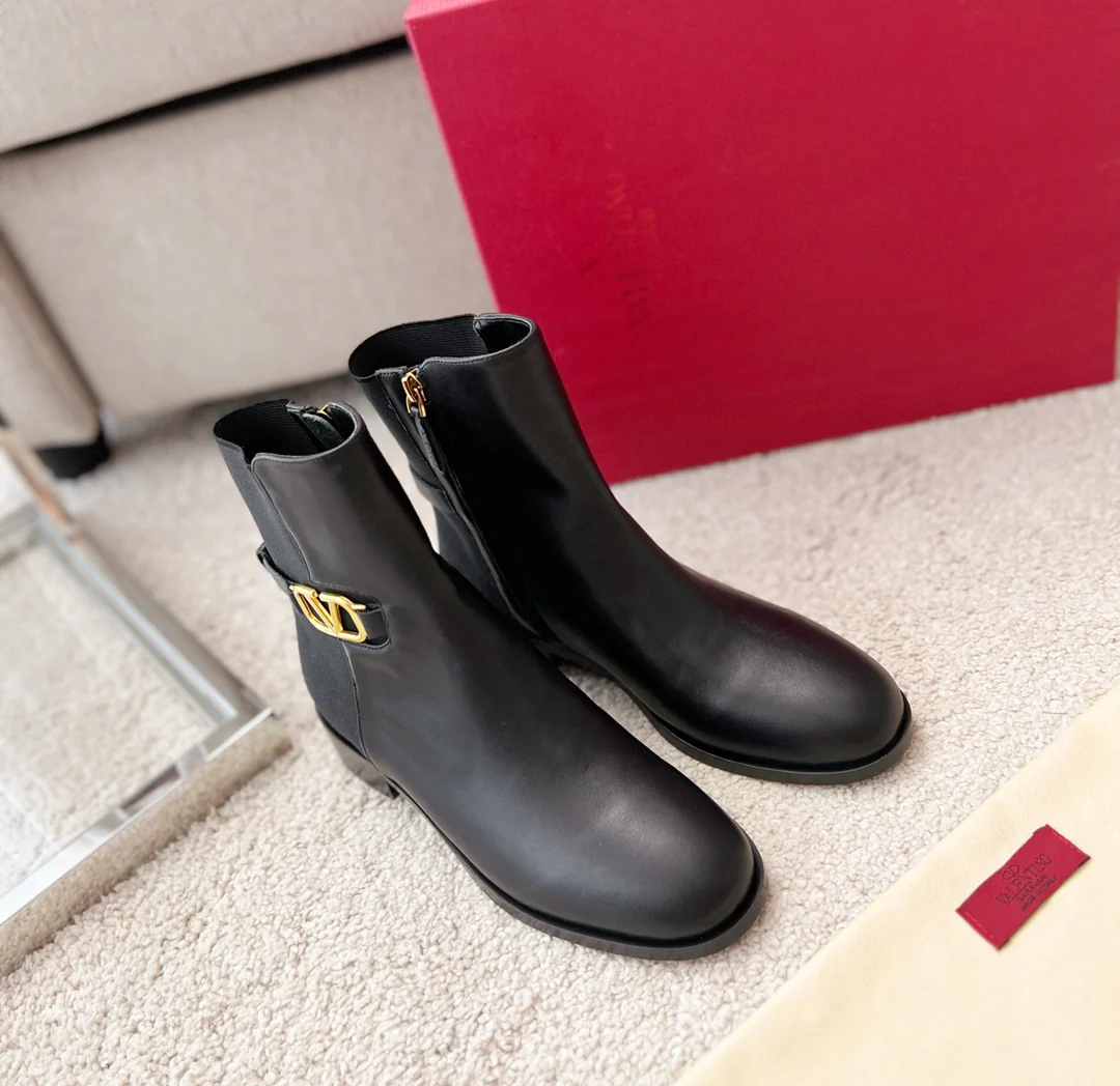 Valentino - Короткие кожаные и эластичные ботинки в стиле пэчворк