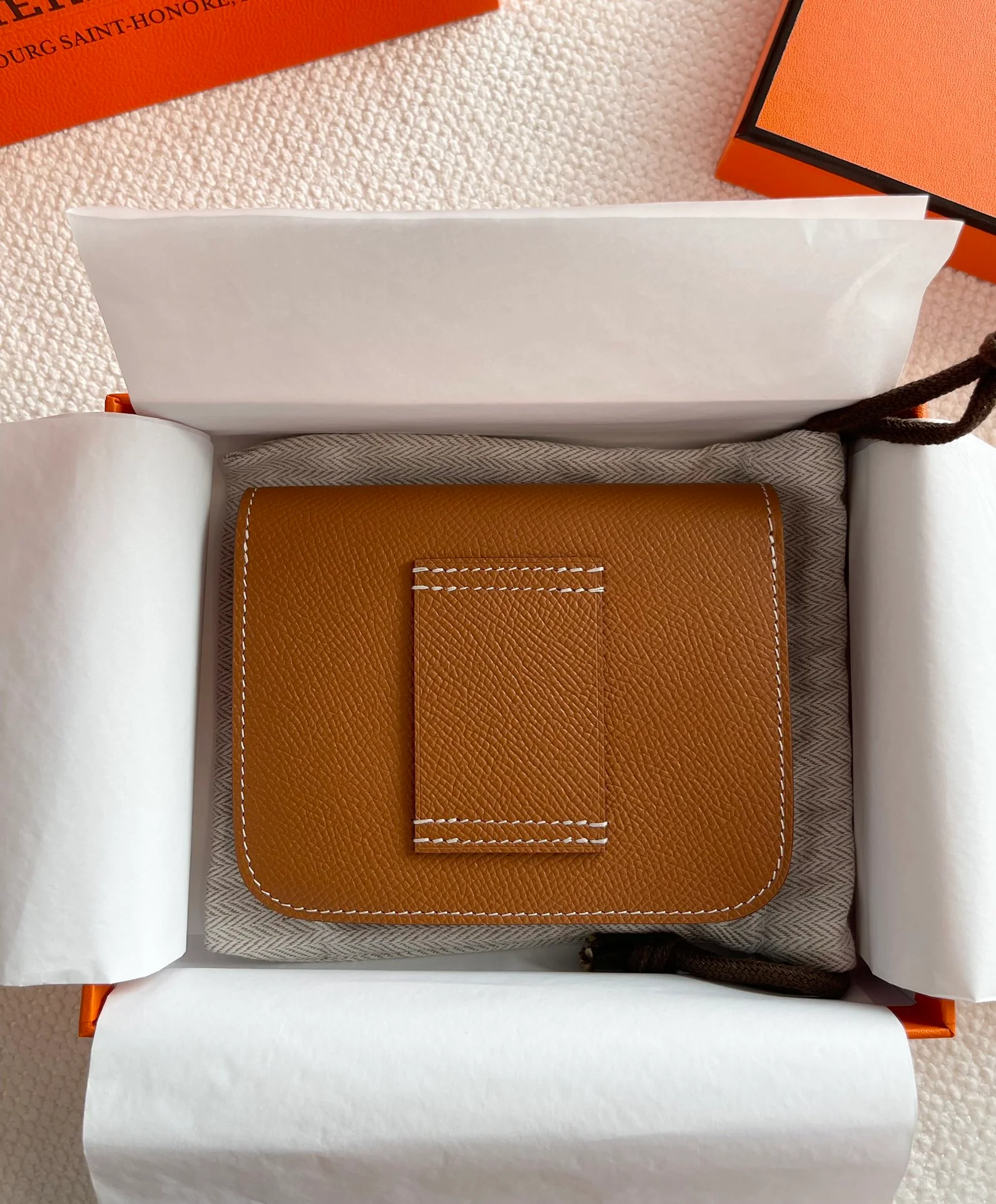 Hermes Constance Mini 19 Коричневая пряжка Epsom Gold