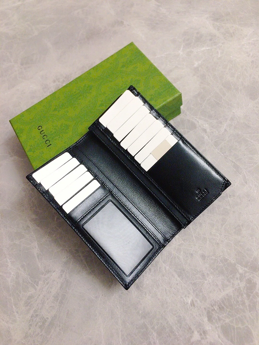 Gucci-翻盖对折长夹