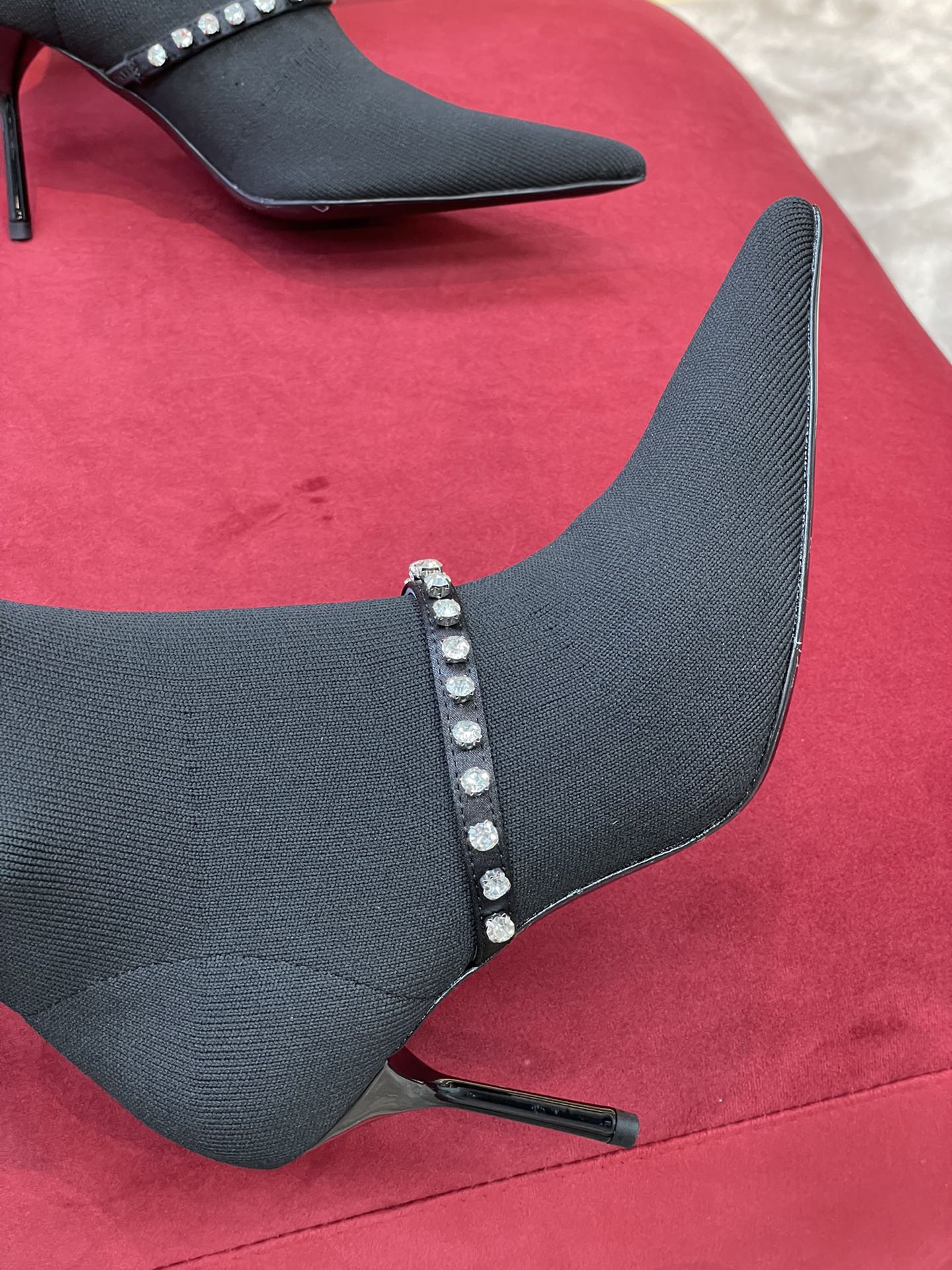 Miu Miu - Ботильоны на шпильке с острым носком