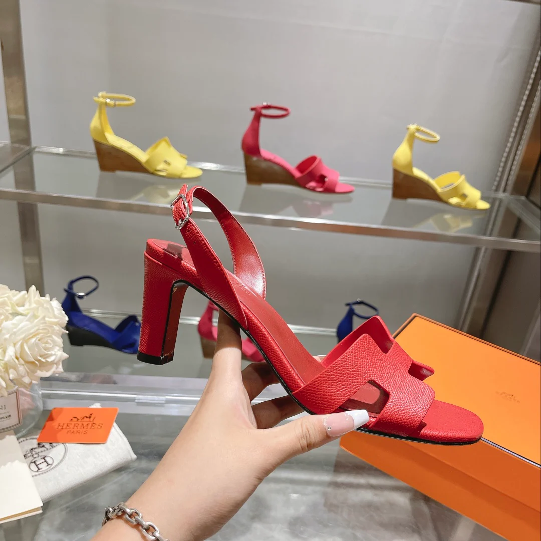 Новинка весны 2022 года от Hermes - Сандалии на массивном каблуке - 1