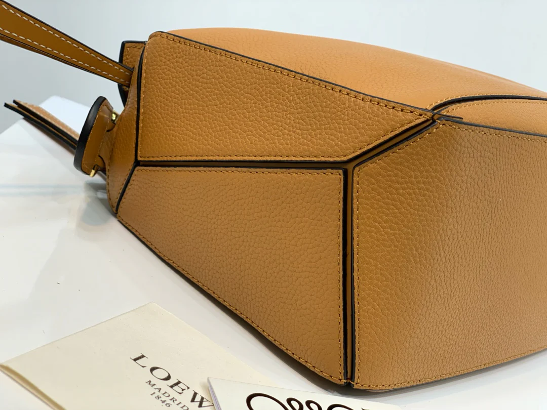 Сумка Loewe Puzzle из телячьей кожи - 4