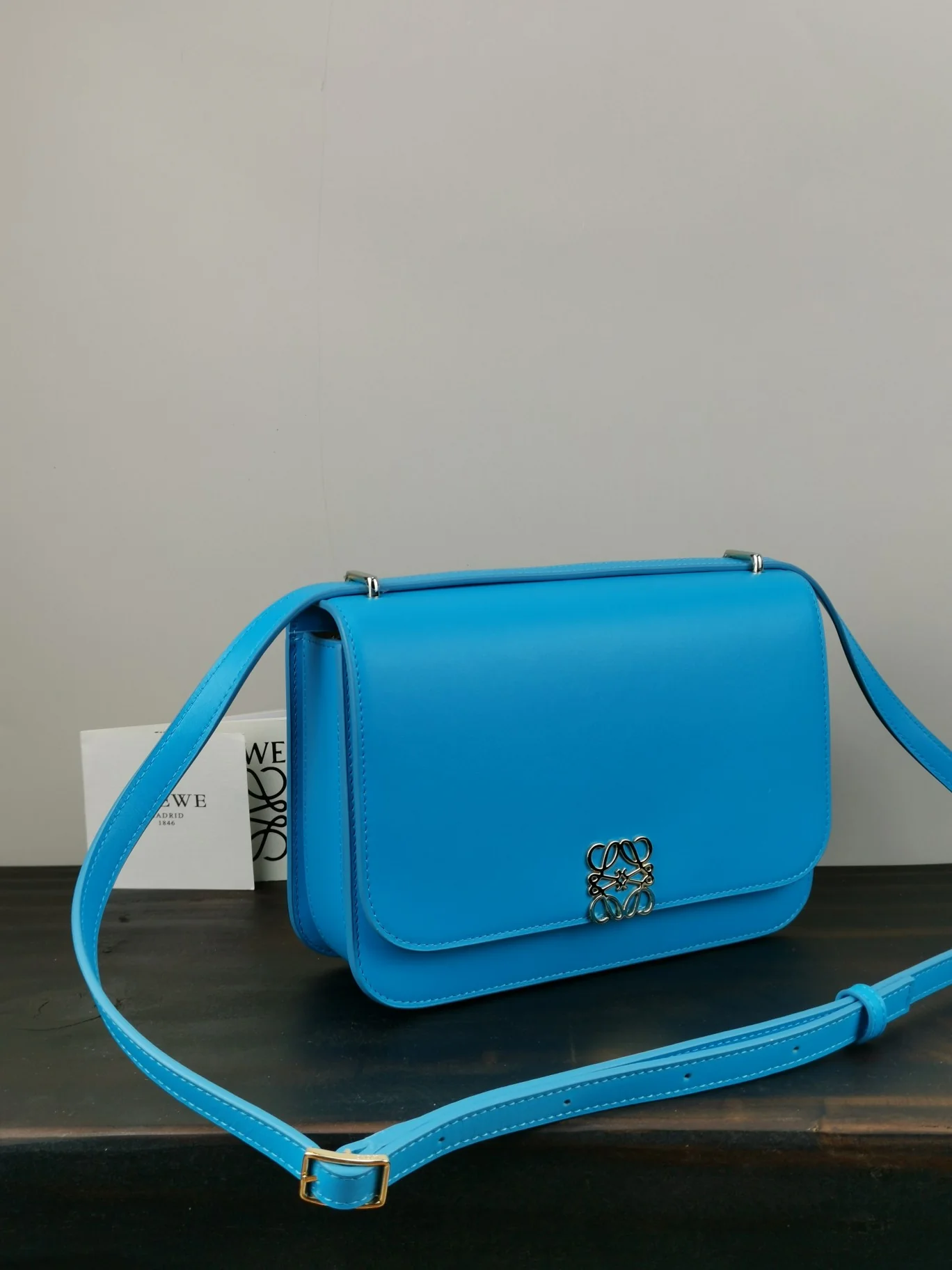 Серия Loewe Goya, большой размер 6