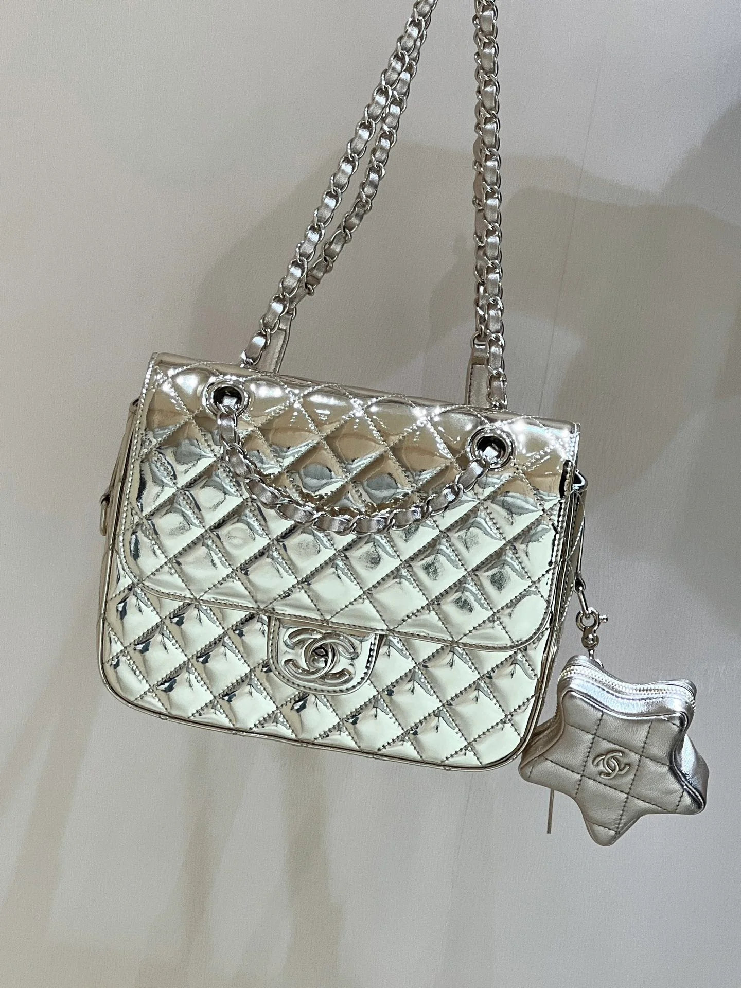 Рюкзак Chanel Early Spring Collection 24c - золотой