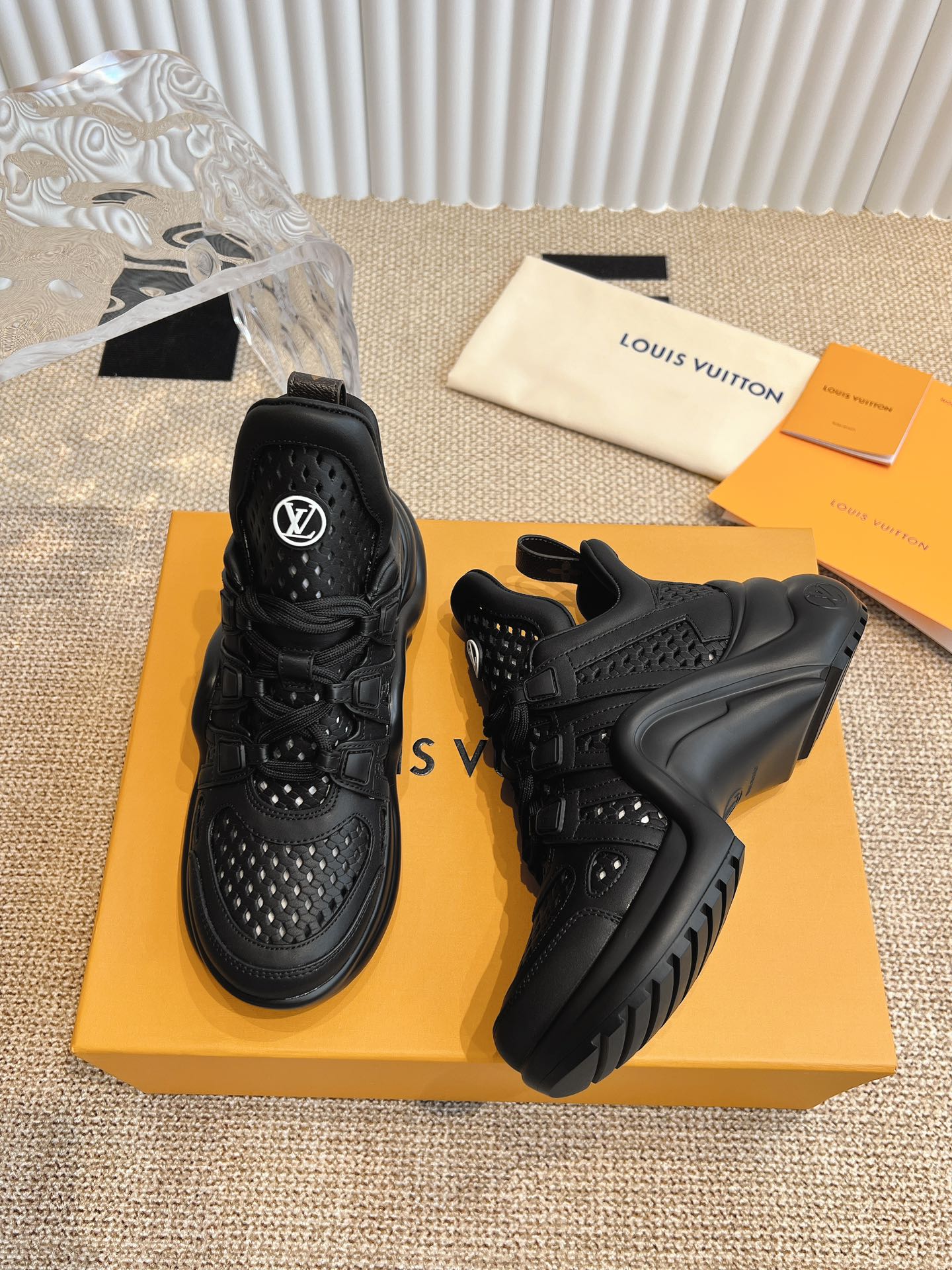 Повседневные туфли на платформе LV-2024 - черные