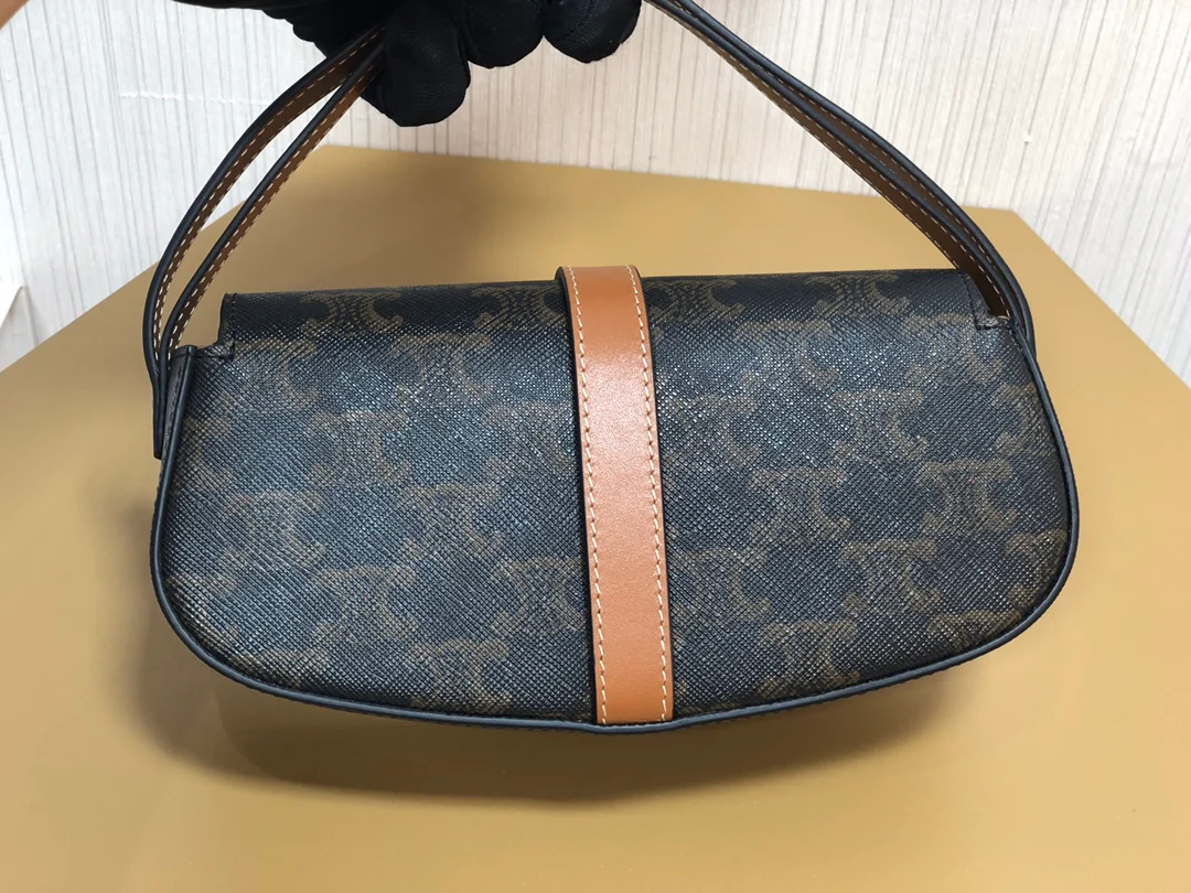 Мини-клатч Celine Taboo с монограммой