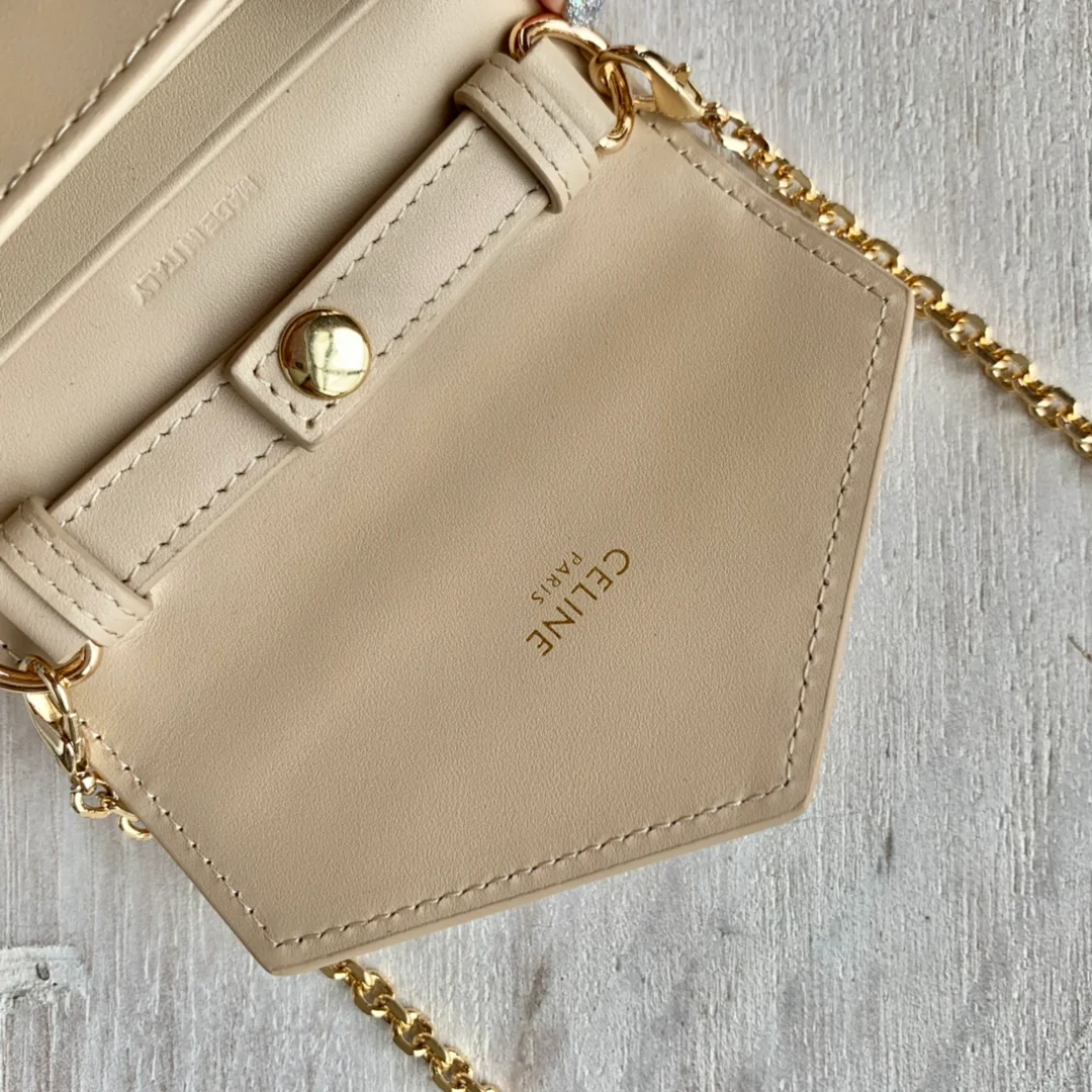 Celine - Держатель для карт на цепочке из глянцевой телячьей кожи - 1 шт.