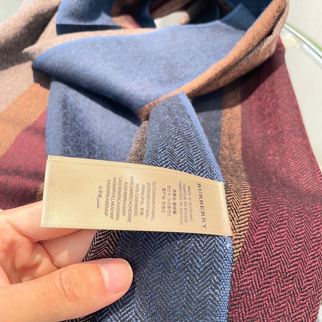 Кашемировый шарф Burberry - 180 см - 32 см