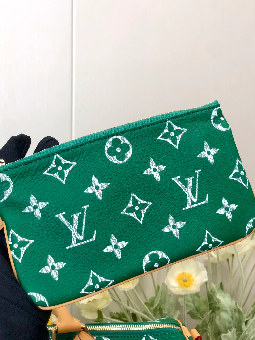 LV Grass Green