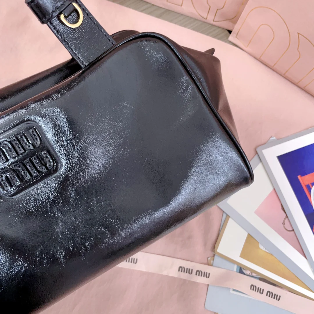 Сумка для боулинга Miu Miu-5bb182, подмышечная, черная.