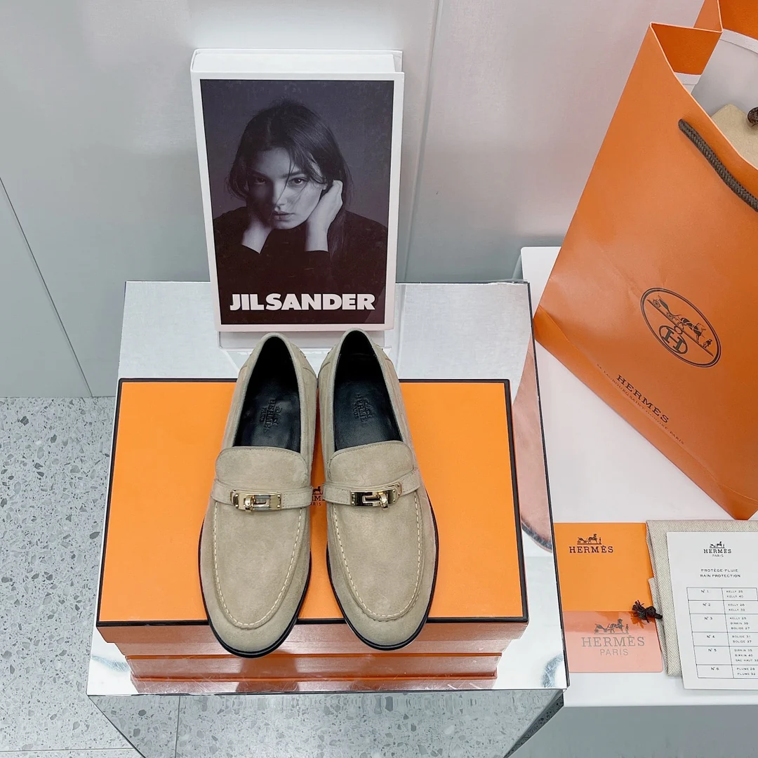 Туфли Hermes с пряжкой из нержавеющей стали