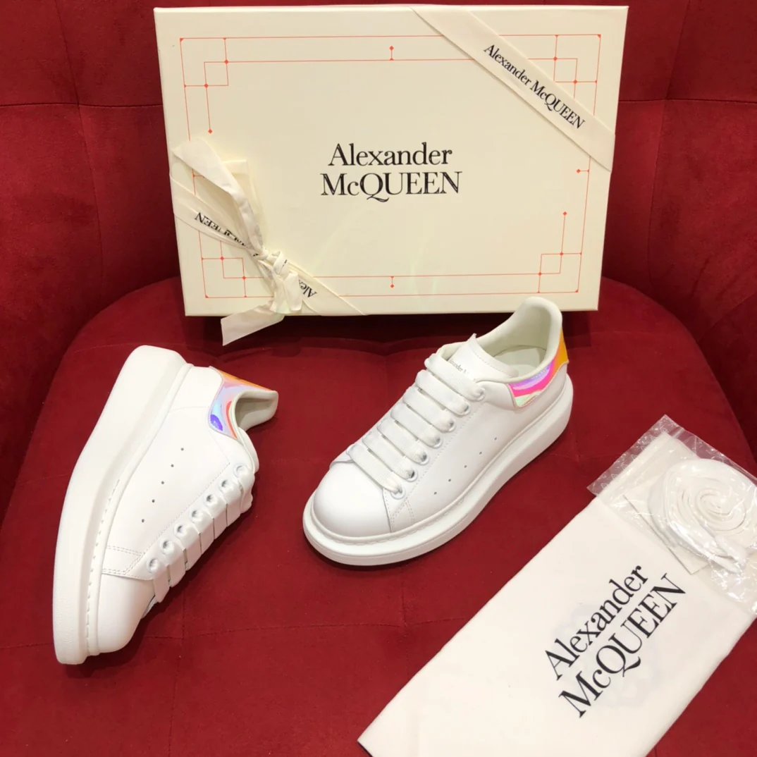 Классические белые кроссовки McQueen - светоотражающая пудра