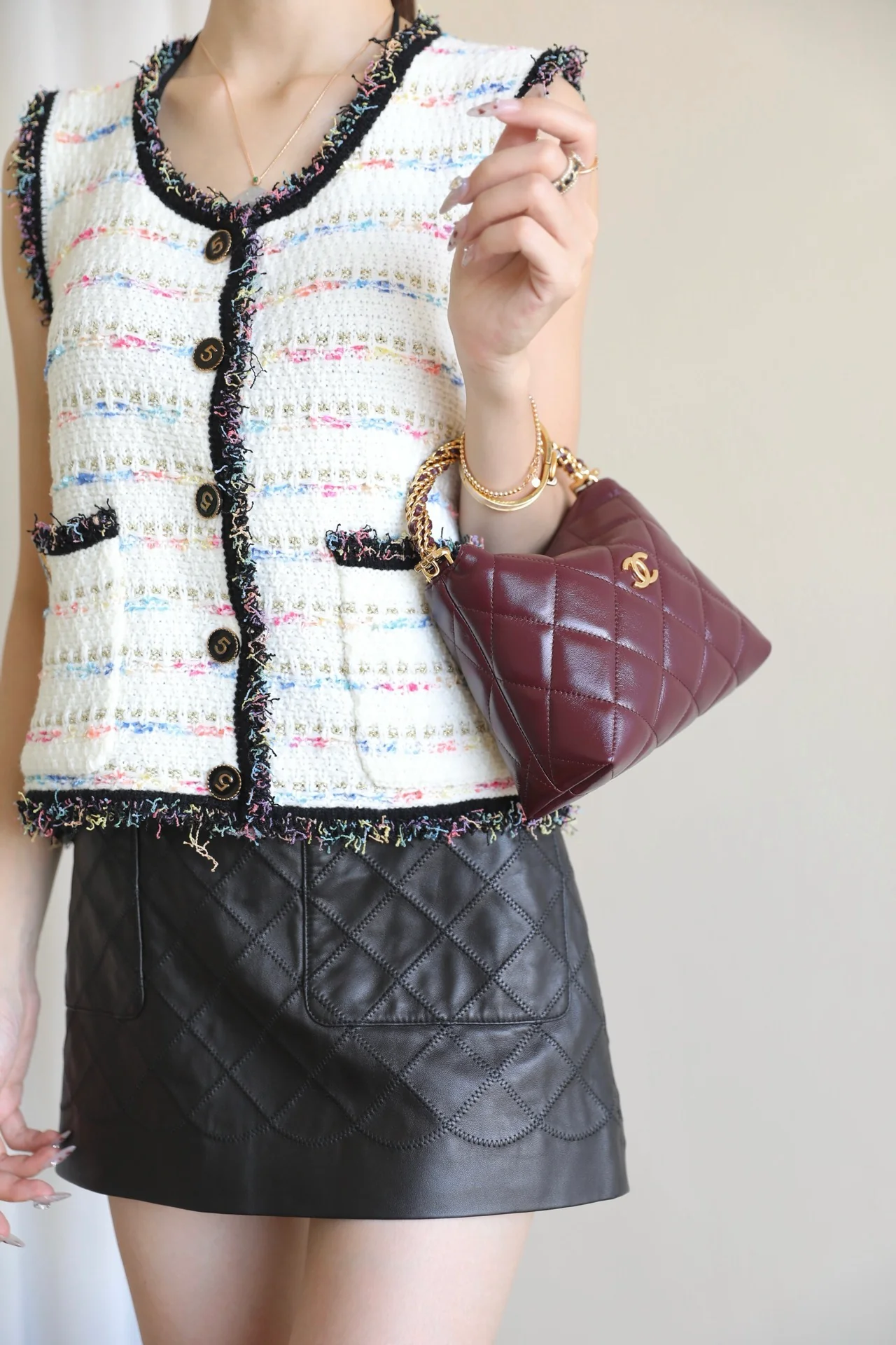 Сумка-хобо Chanel с витой ручкой - бордовая