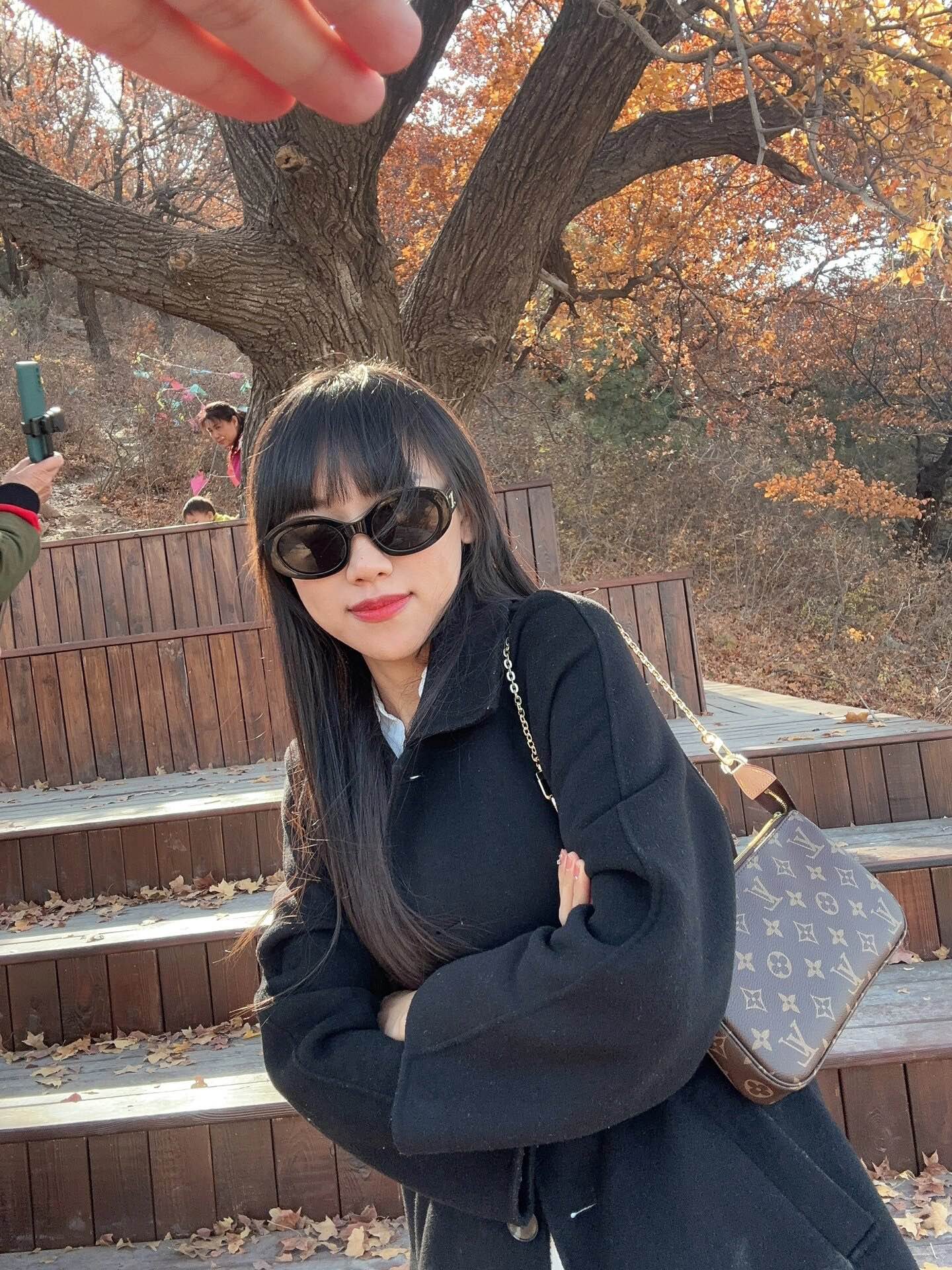 m82766-LV-pochette-accessoire-mahjong bag-handbag-shoulder-crossbody-body bag