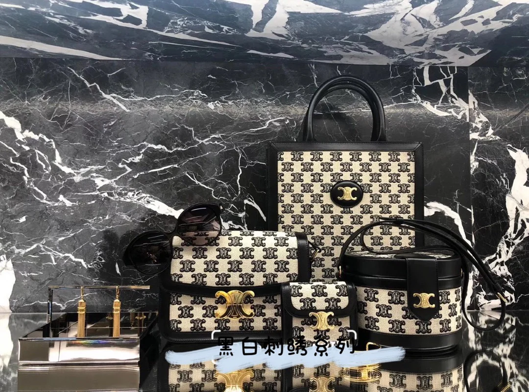 Маленький тканевый кошелек CCELINE Triomphe с вышивкой - черный