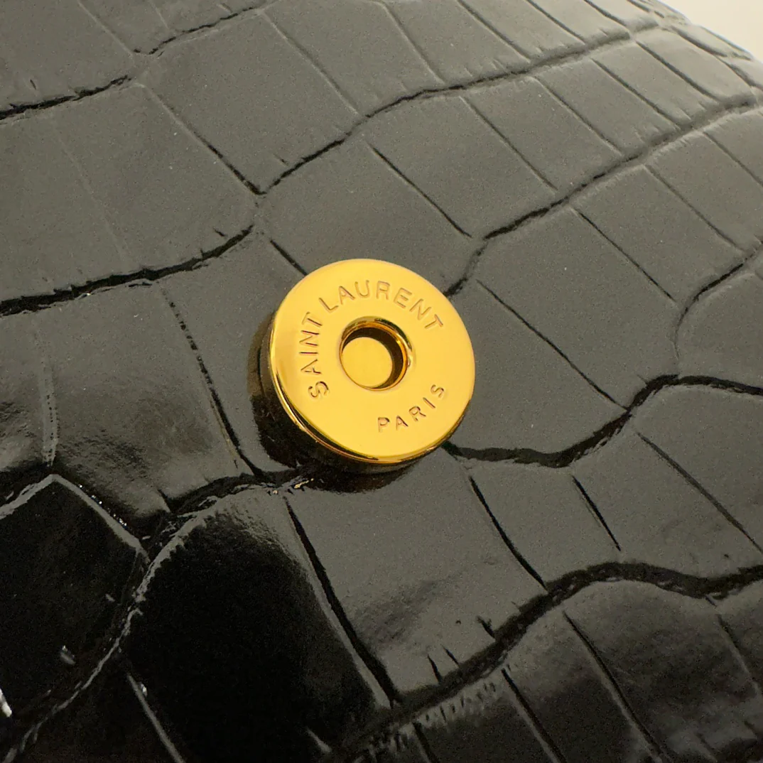 YSL - Сумка-седло из крокодиловой кожи