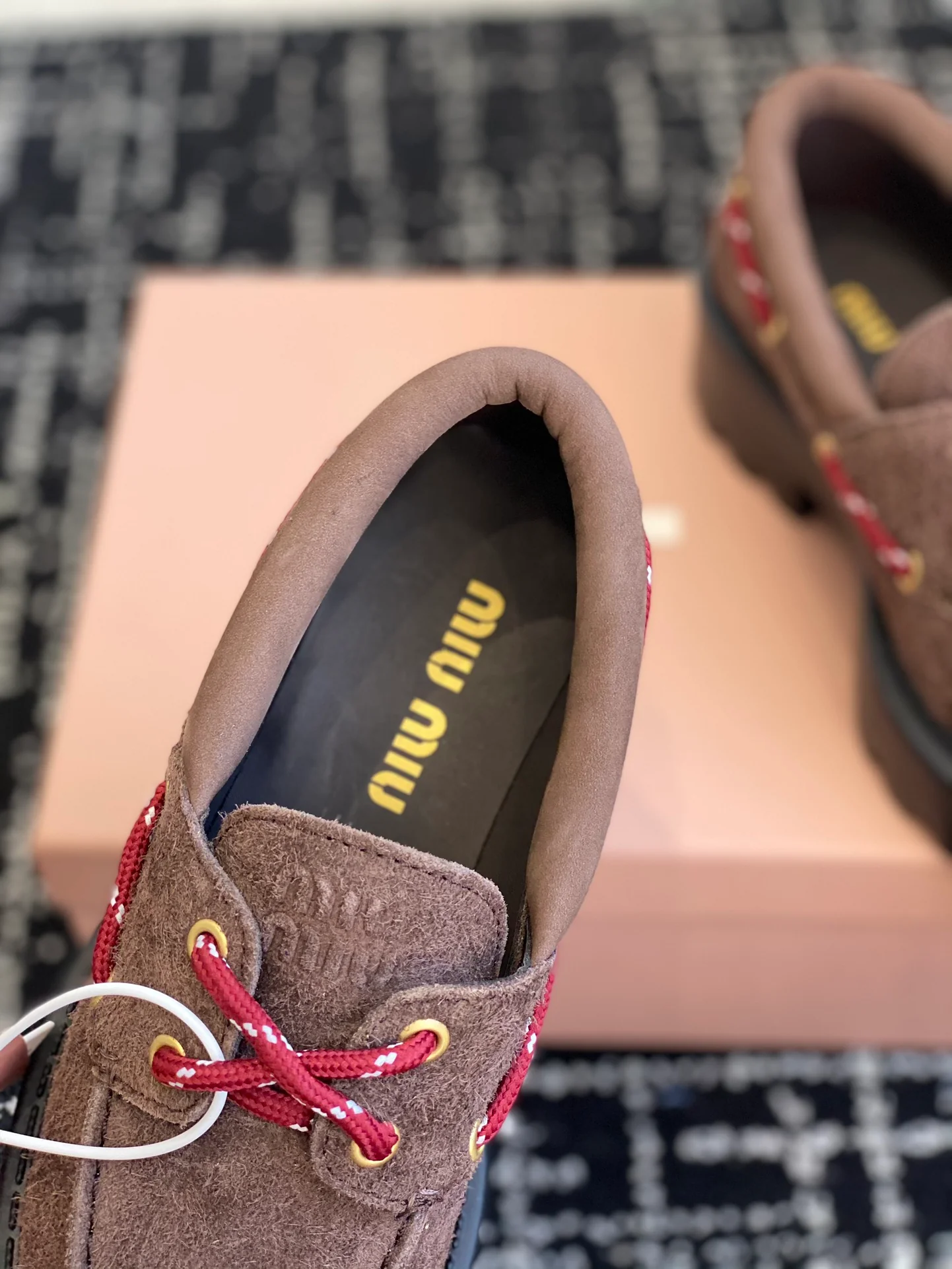 Лоферы на платформе Miu Miu 2024 - темно-коричневые