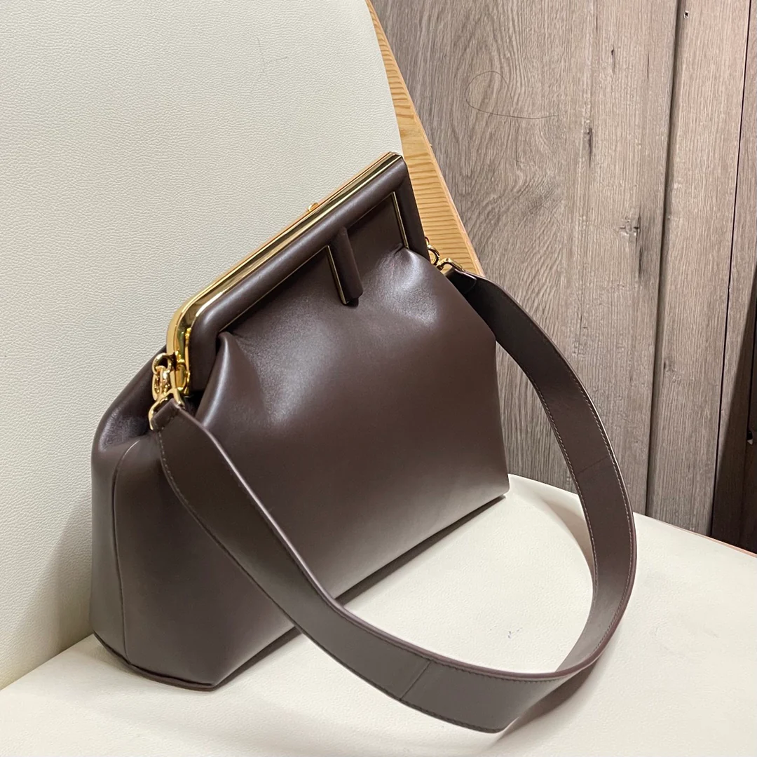 Fendi-first - Сумка из темно-коричневой кожи