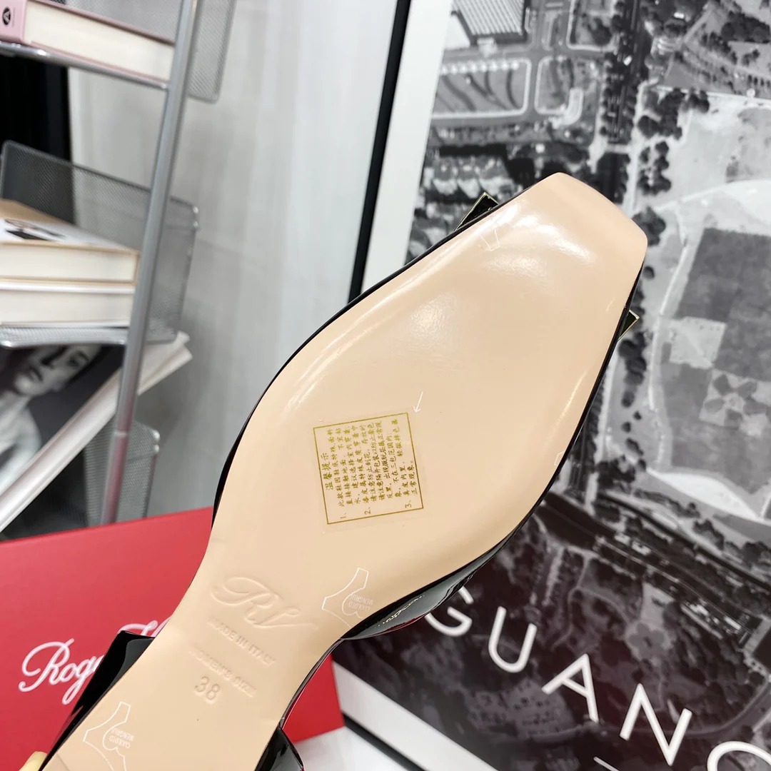 RV-Flat Bottom Hollow Square Toe-Black