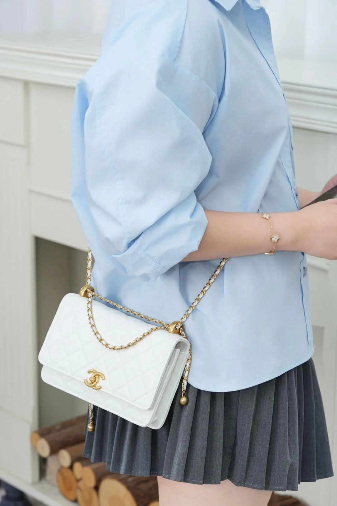 Chanel - Двойная золотая цепочка с бусинами - Застежка из белого золота