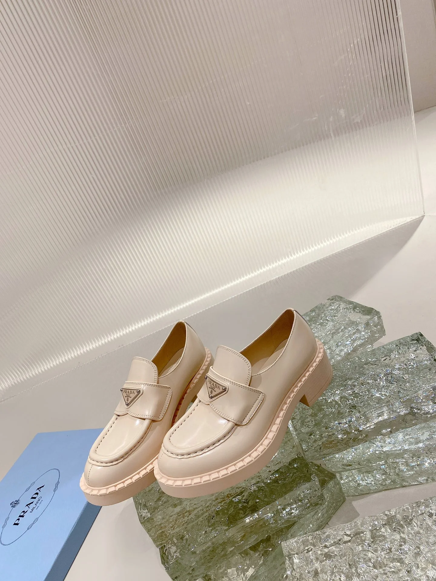 Prada - Новейшая обновленная коллекция - Лоферы - 2