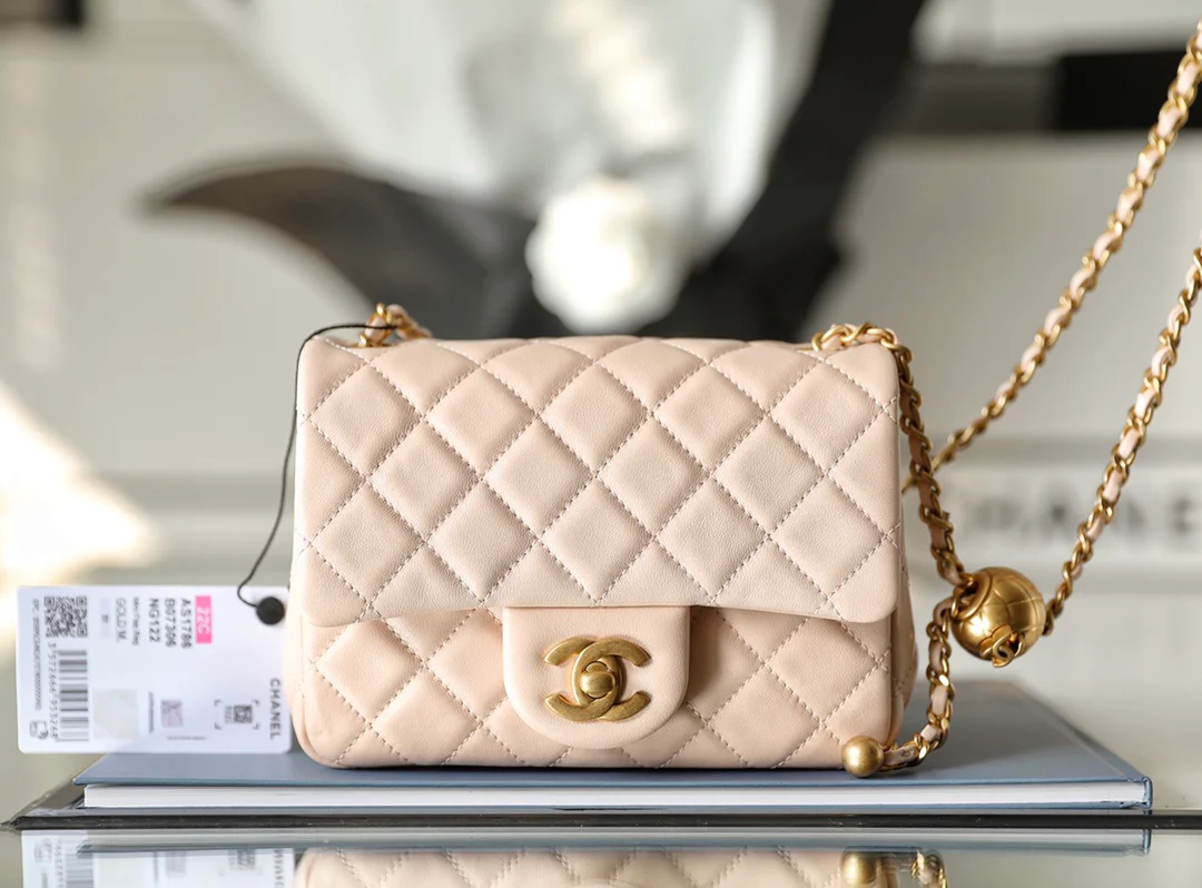 Chanel - Сумка-клатч Golden Globe Square Flap Bag - 18 см - Овечья кожа - 3