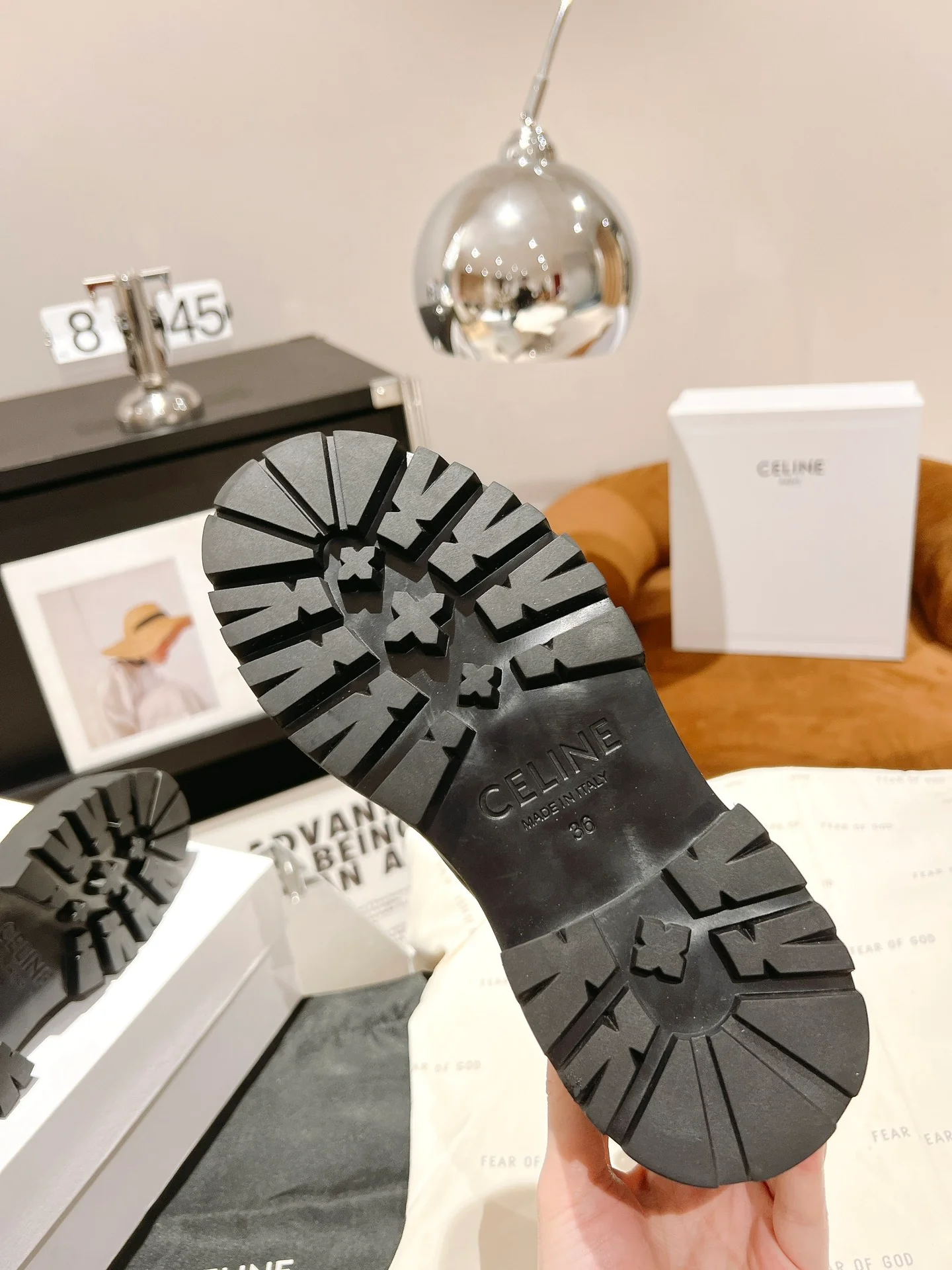 Ботильоны Celine в британском стиле - 1