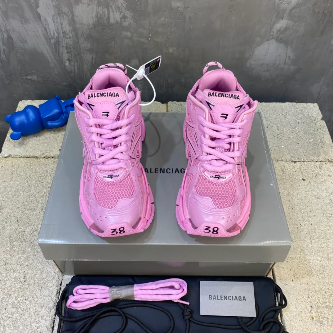 Кроссовки Balenciaga Runner - унисекс - розовые