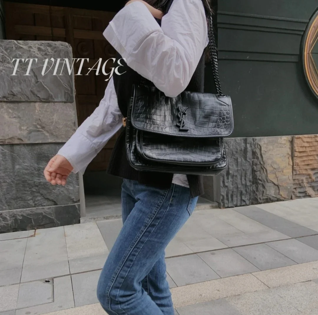 YSL Niki Baby 28 см, черная цепочка с крокодиловым принтом